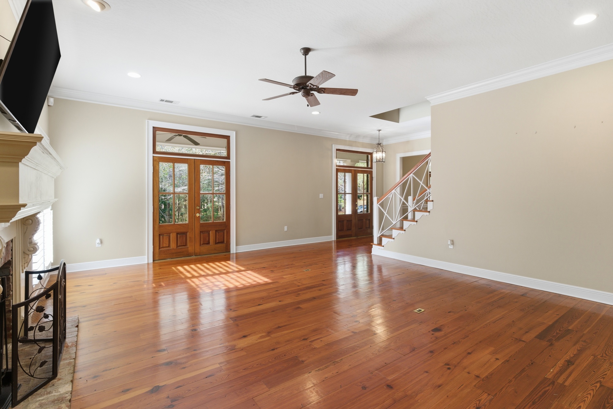 Hattiesburg, Mississippi, 39402, United States, 5 Bedrooms Bedrooms, ,7 BathroomsBathrooms,Residential,For Sale,2005414