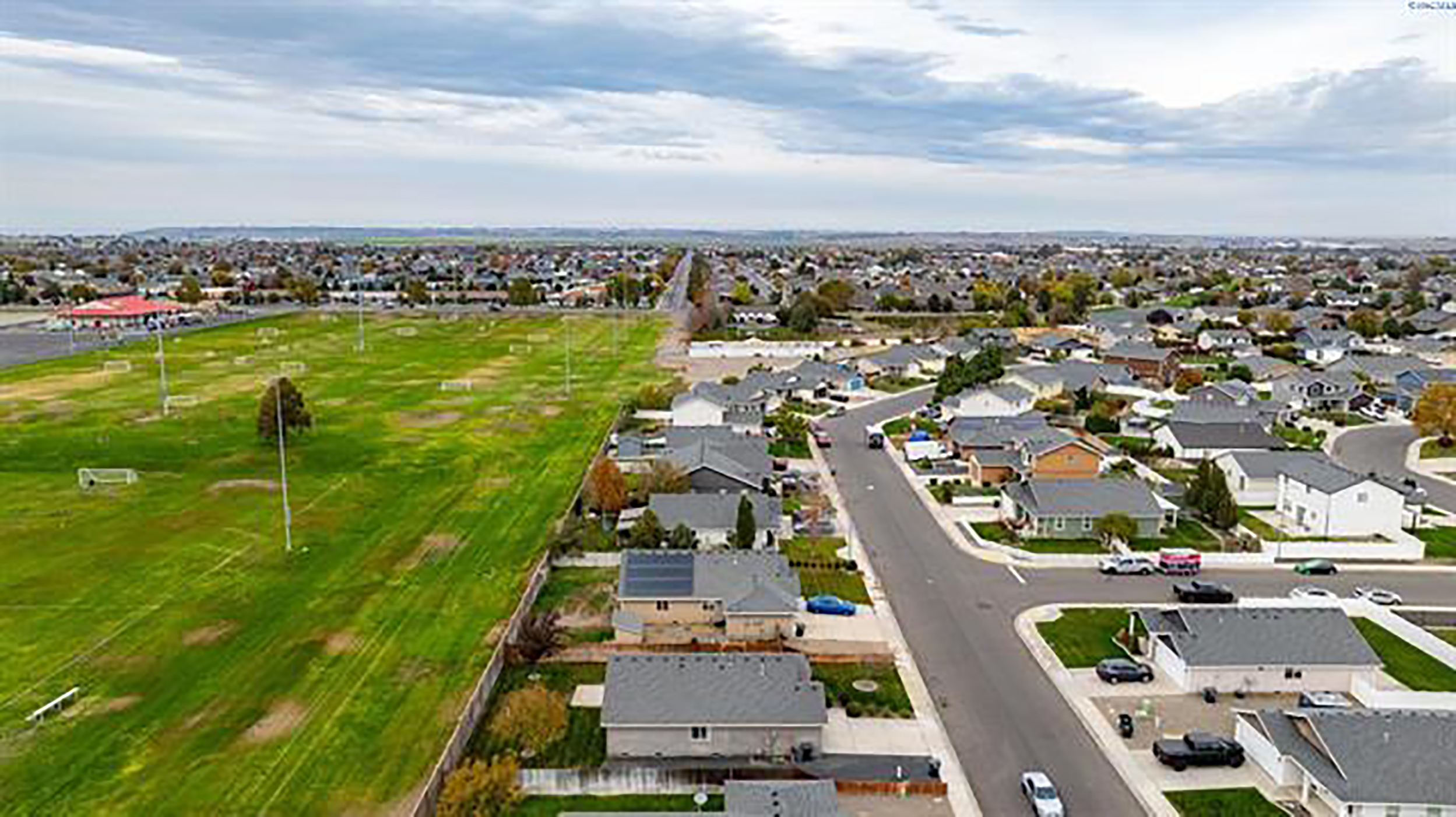  Welcome to this inviting single-story home in West Pasco - 物件實景