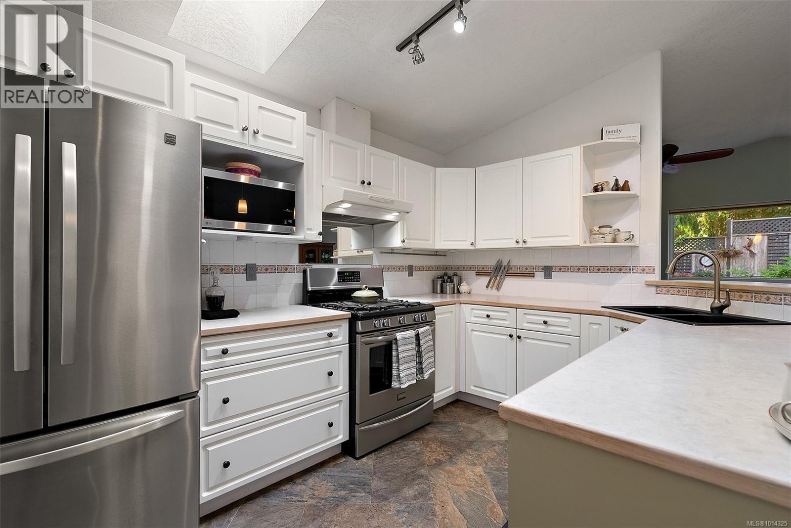 DUNCAN, British Columbia, V9L 5K8, CA, 3 Bedrooms Bedrooms, ,2 BathroomsBathrooms,Residential,For Sale,1950422