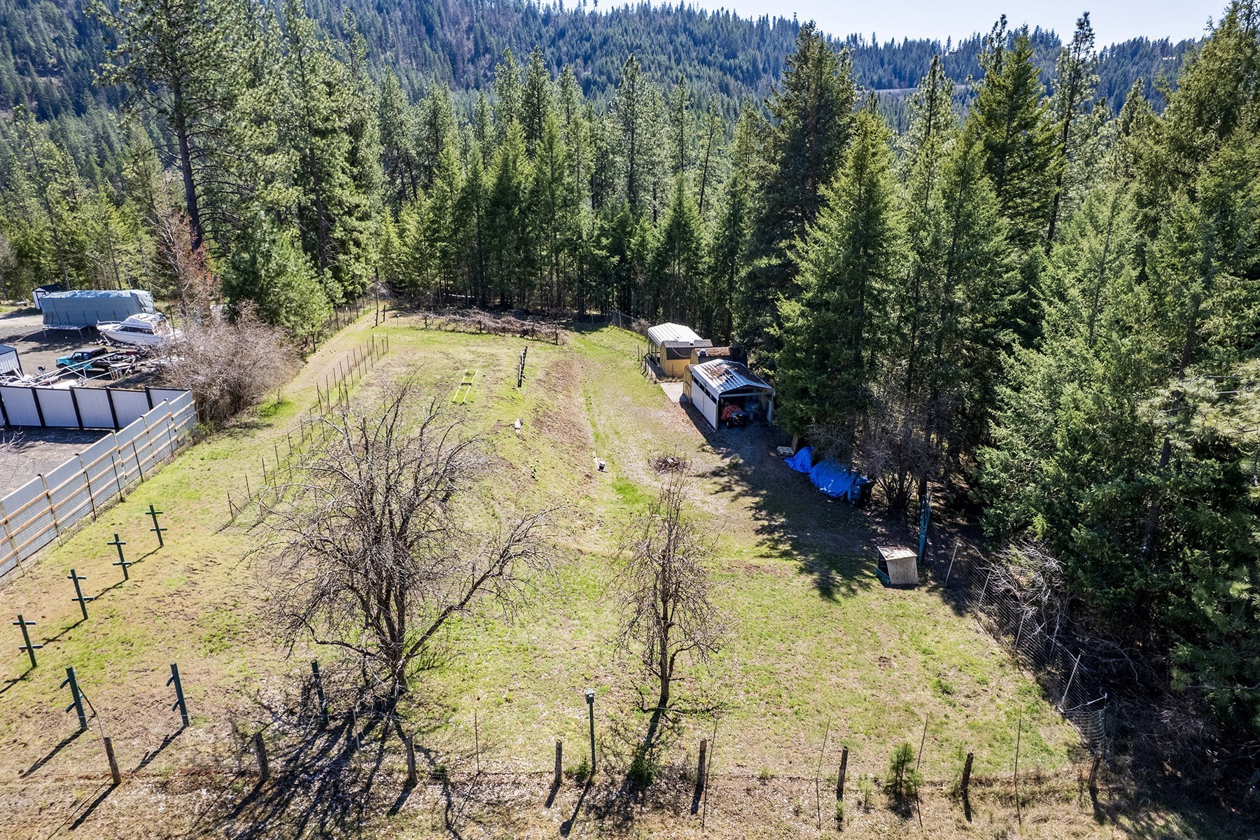  Cougar Estate Acreage - 物件實景