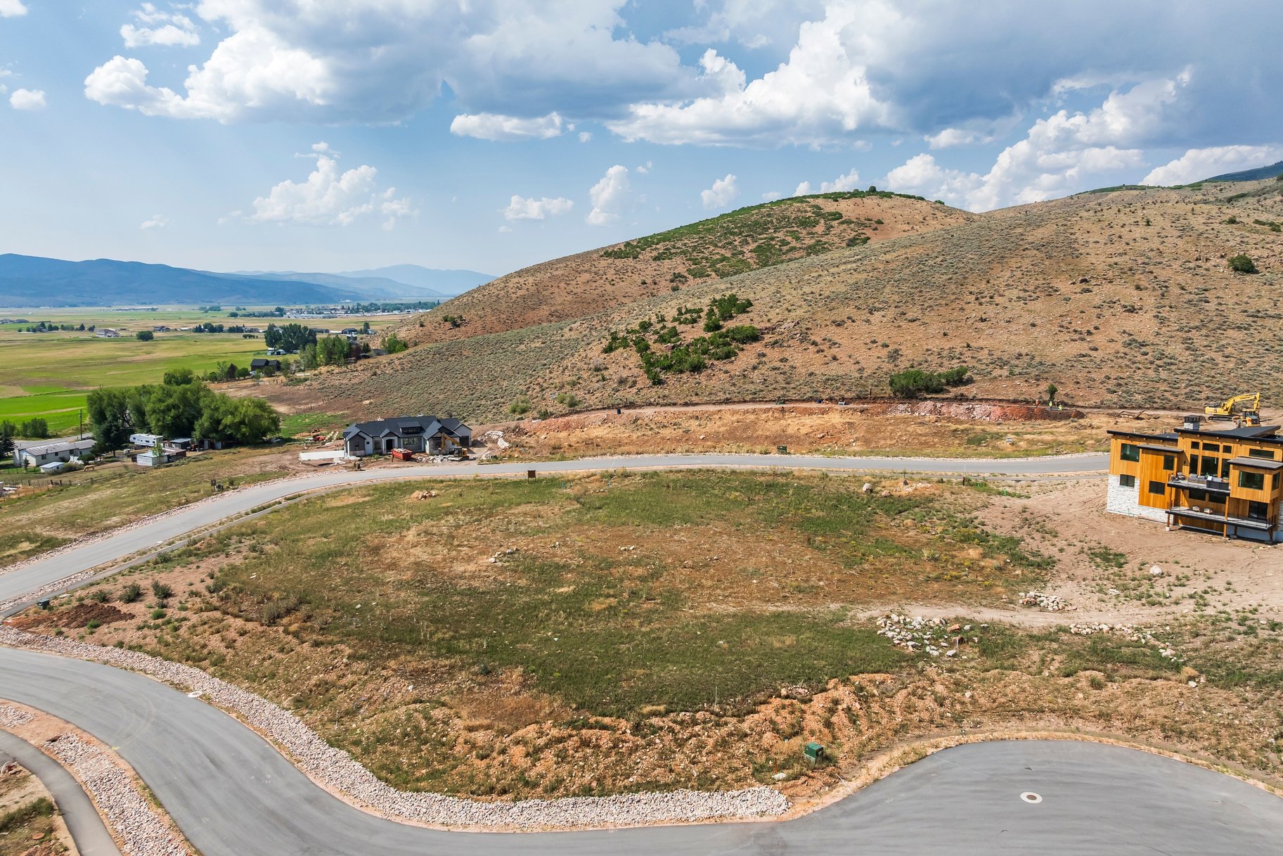  New Construction Opportunity in Foothills at Francis Gate - 物件實景