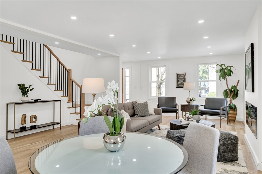 Cambridge, Massachusetts, 02139, United States, 4 Bedrooms Bedrooms, ,5 BathroomsBathrooms,Residential,For Sale,1891277