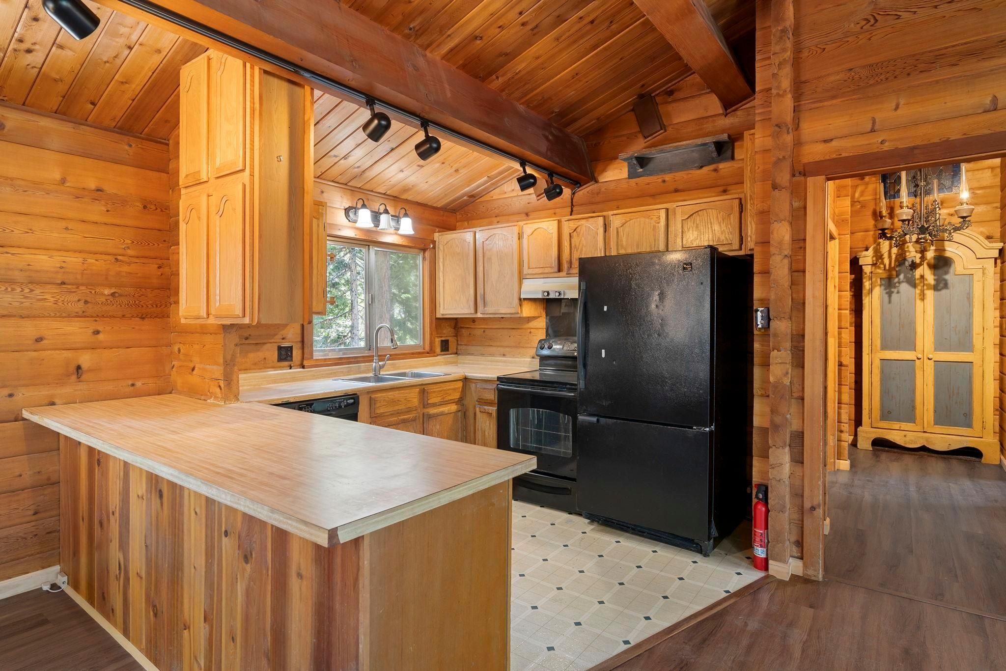 Kings Beach, California, 96143, United States, 4 Bedrooms Bedrooms, ,Residential,For Sale,1895798