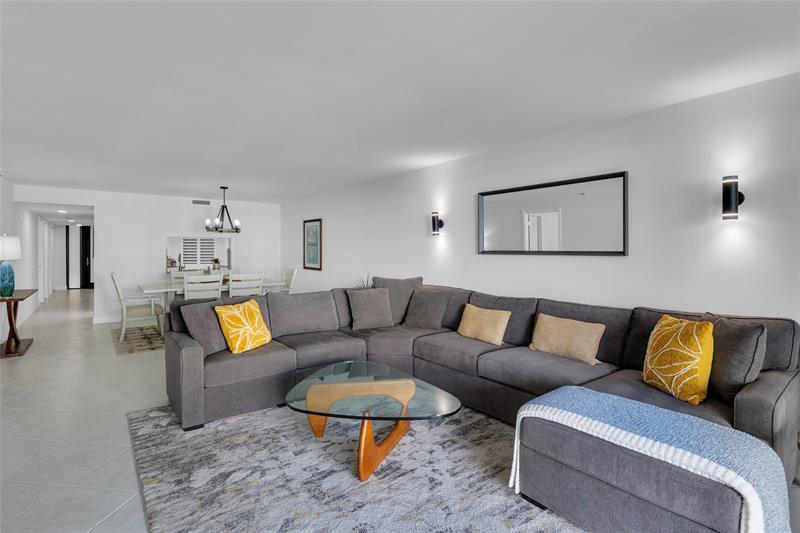 Hillsboro Beach, Florida, 33062, United States, 2 Bedrooms Bedrooms, ,3 BathroomsBathrooms,Residential,For Sale,1942268