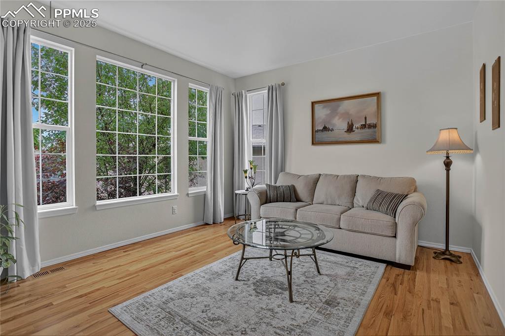 Colorado Springs, Colorado, 80920, United States, 5 Bedrooms Bedrooms, ,4 BathroomsBathrooms,Residential,For Sale,1876956