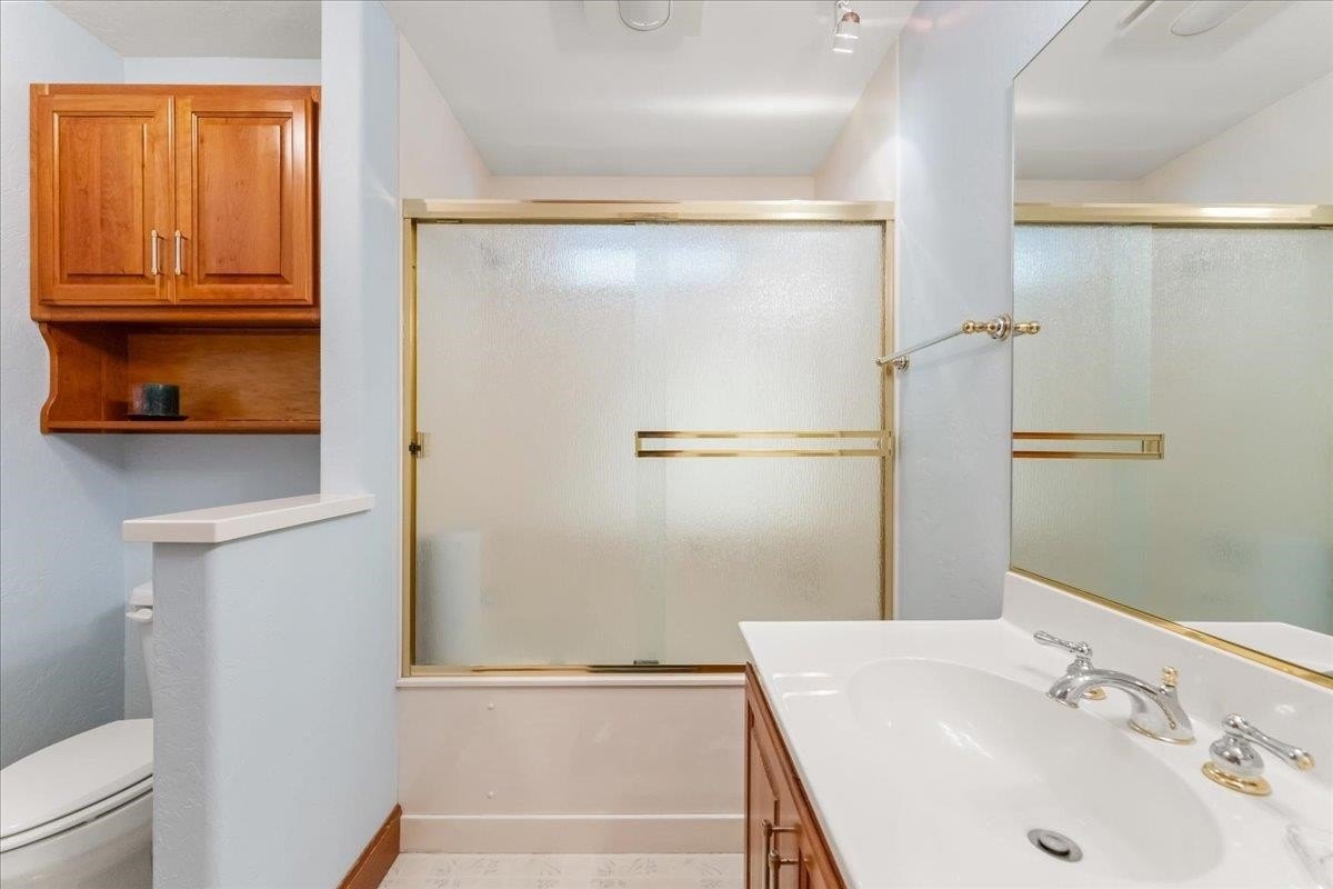 Mt Shasta, California, 96067, United States, 3 Bedrooms Bedrooms, ,2 BathroomsBathrooms,Residential,For Sale,1929082