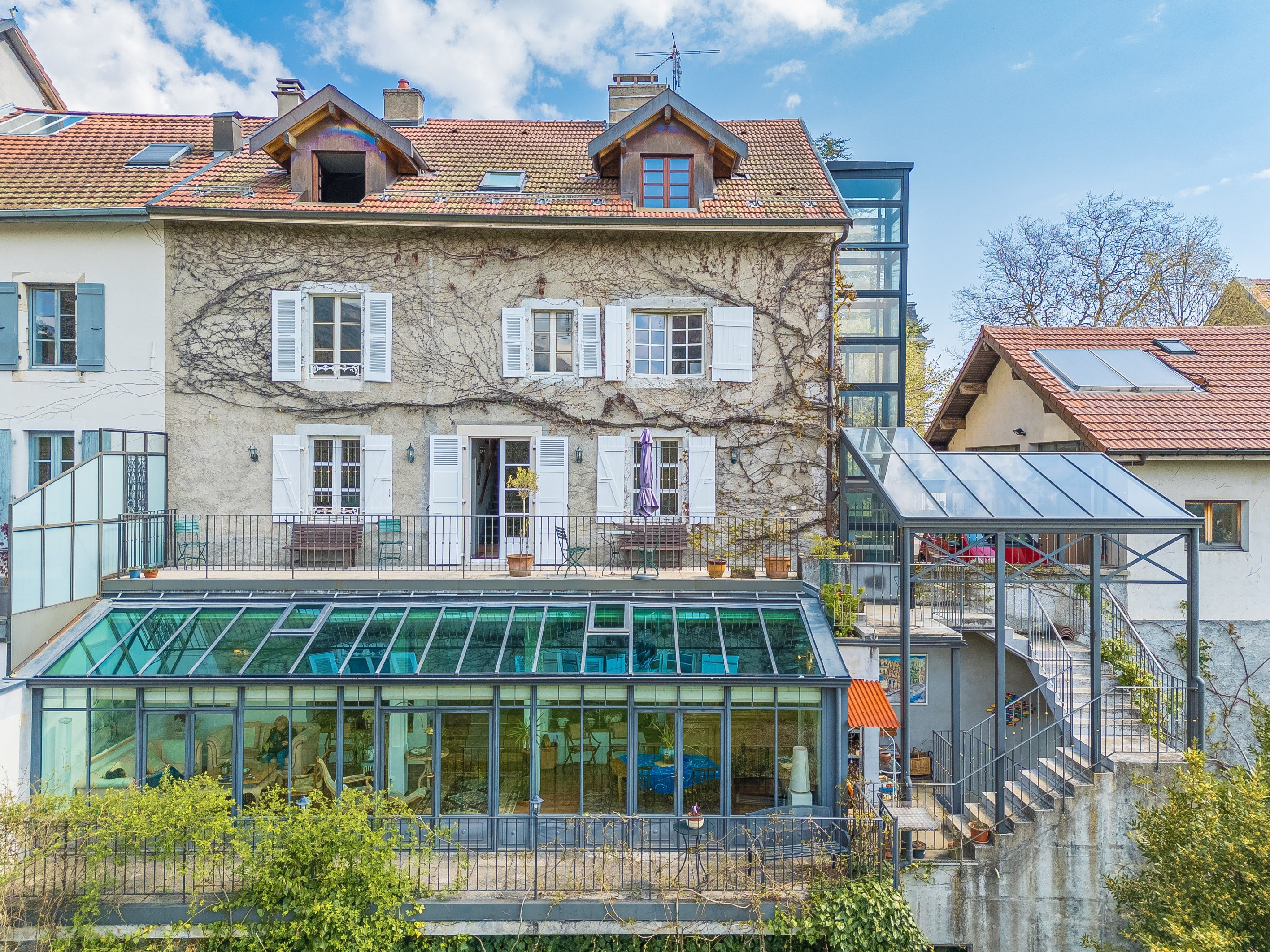  Stunning townhouse located in the center of Gex - 物件實景