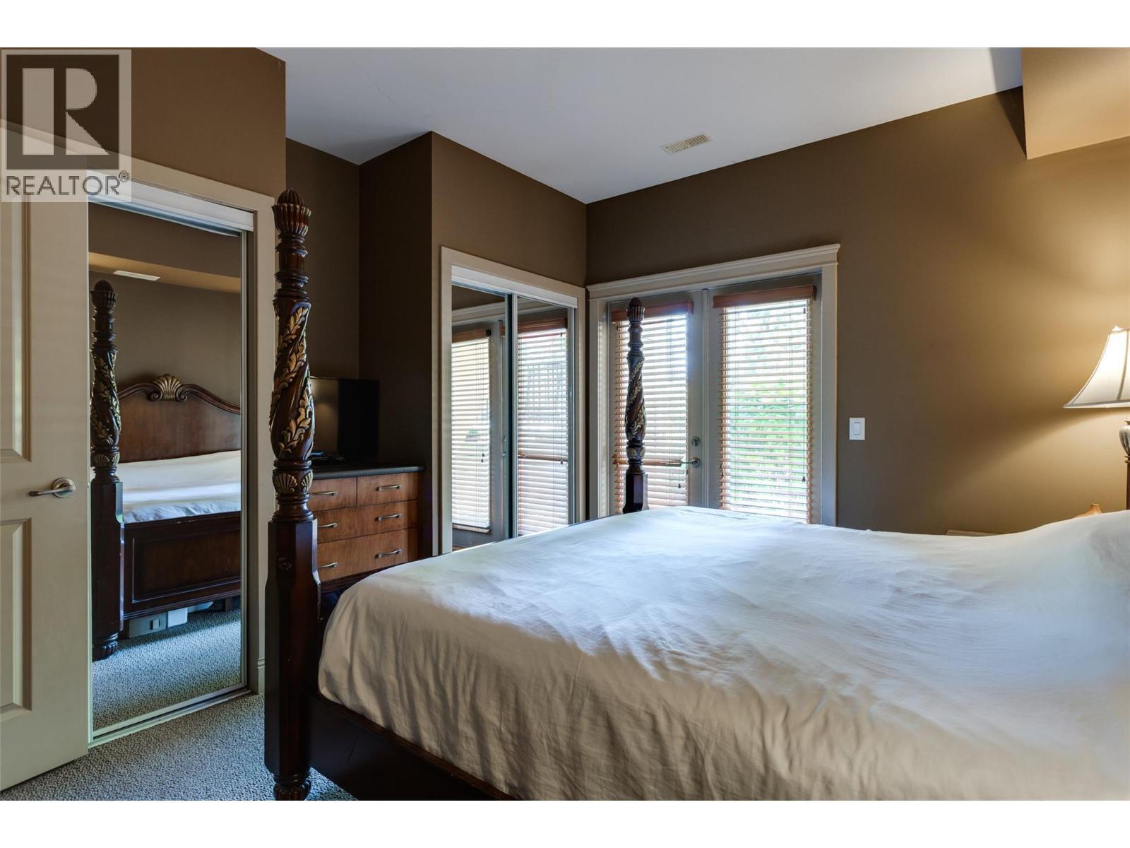 KELOWNA, British Columbia, V1V 2V9, CA, 2 Bedrooms Bedrooms, ,2 BathroomsBathrooms,Residential,For Sale,1960858