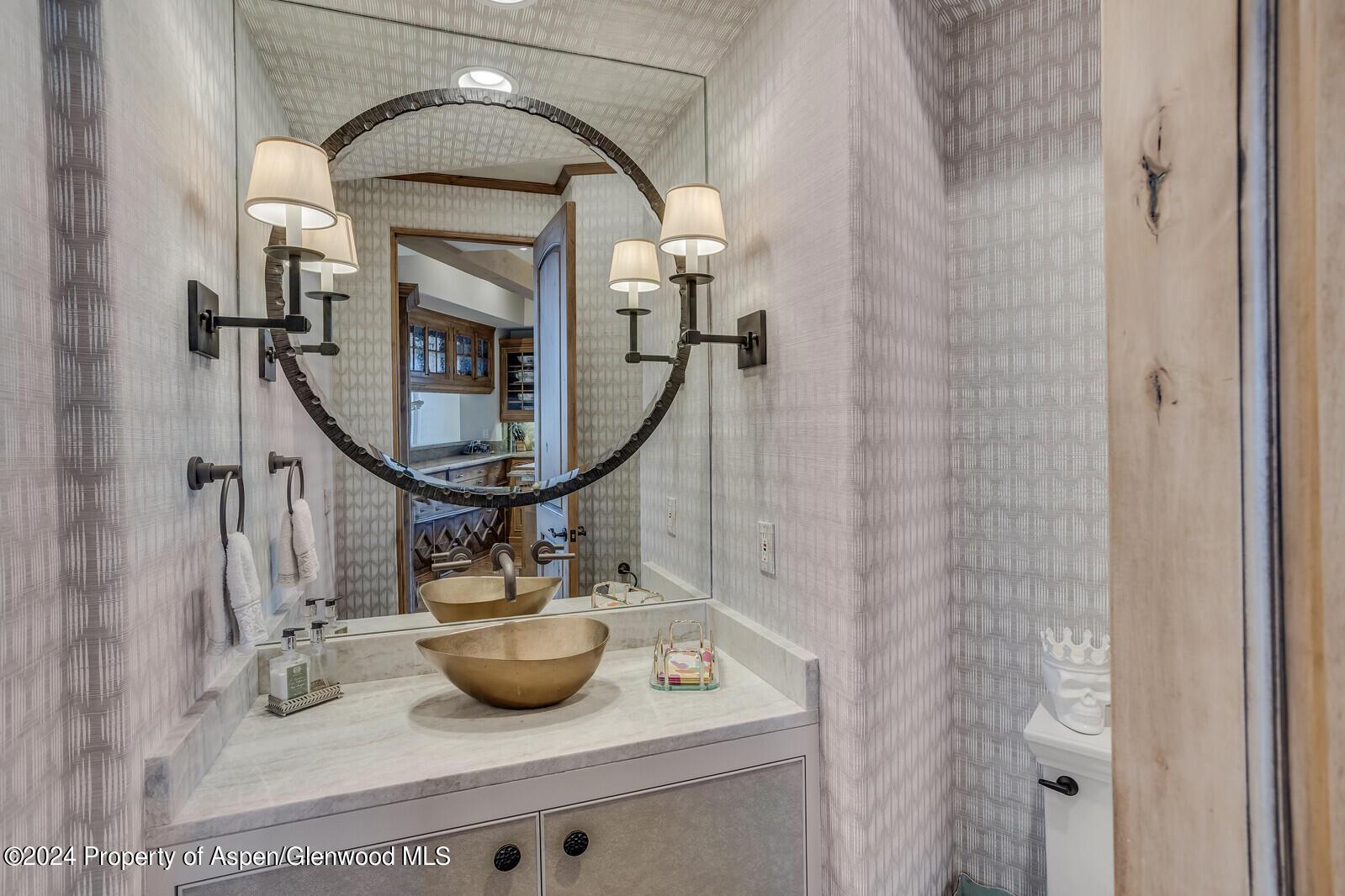 Aspen, Colorado, 81611, United States, 5 Bedrooms Bedrooms, ,6 BathroomsBathrooms,Residential,For Sale,1807342