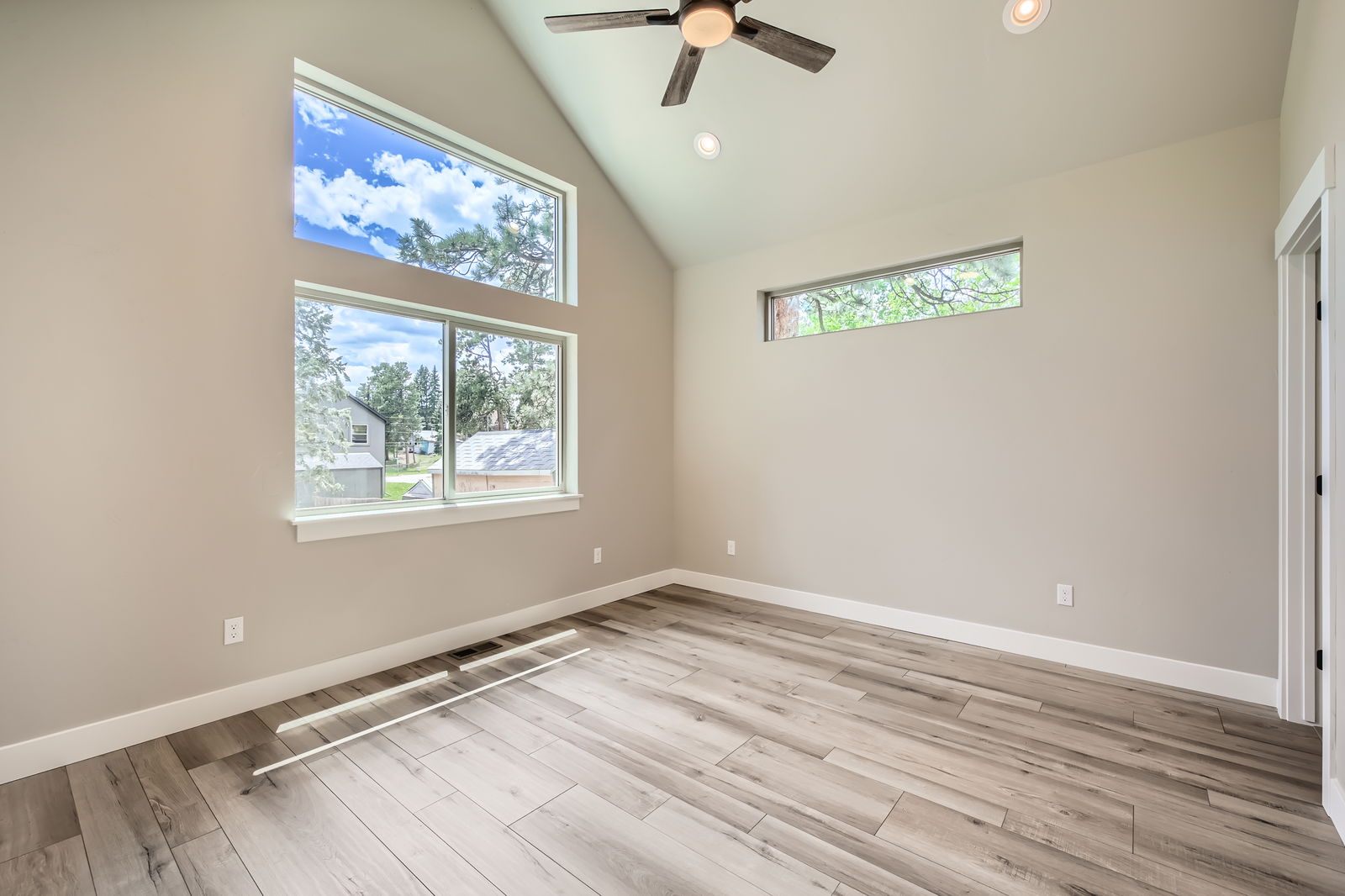 Woodland Park, Colorado, 80863, United States, 2 Bedrooms Bedrooms, ,1 BathroomBathrooms,Residential,For Sale,1857944