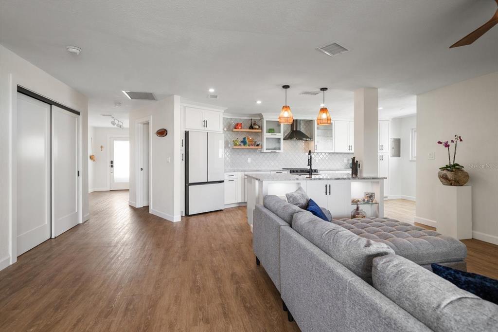 Indian Rocks Beach, Florida, 33785, United States, 2 Bedrooms Bedrooms, ,2 BathroomsBathrooms,Residential,For Sale,1993005