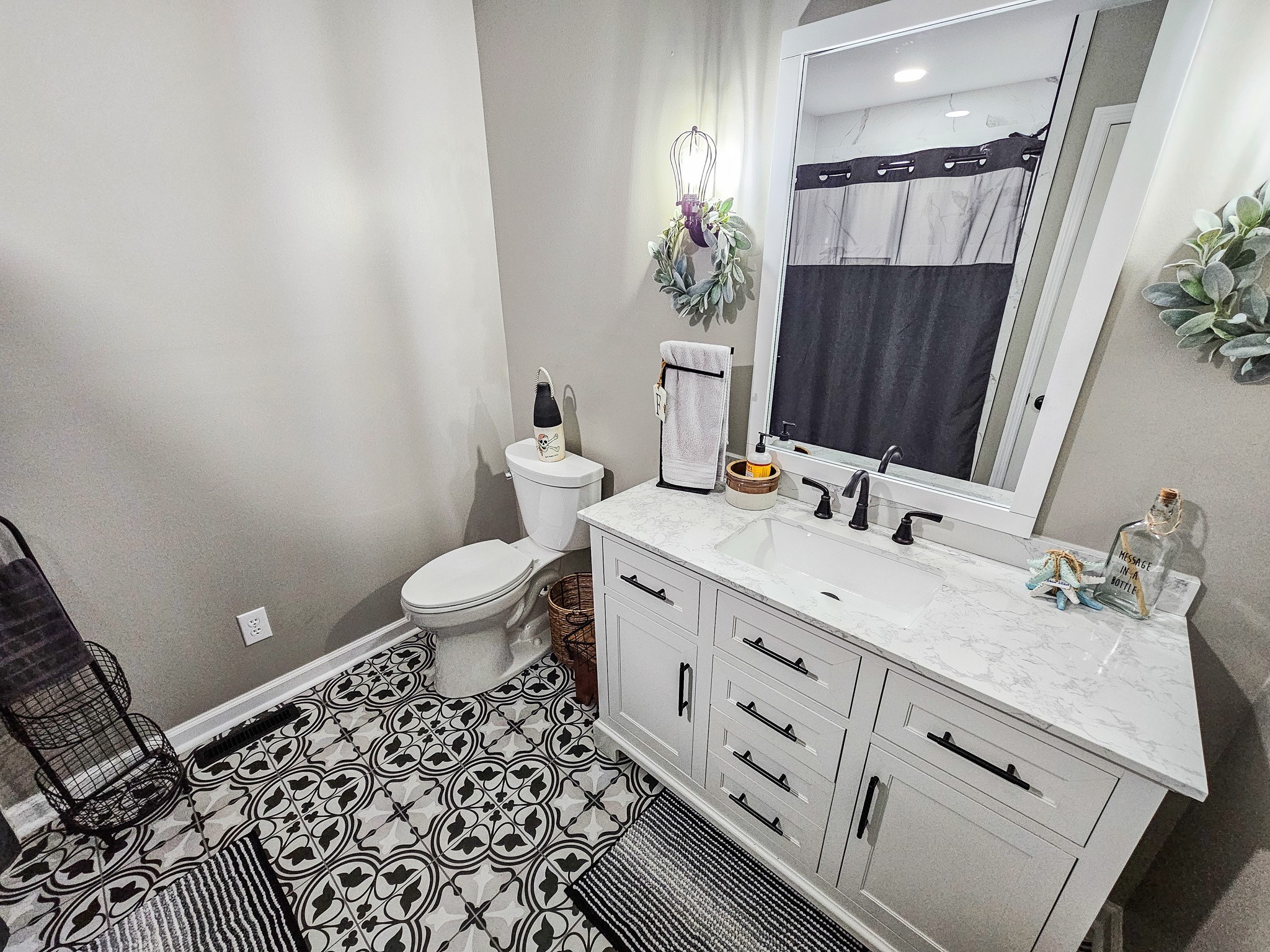 Tullahoma, Tennessee, 37388, United States, 3 Bedrooms Bedrooms, ,4 BathroomsBathrooms,Residential,For Sale,1794204