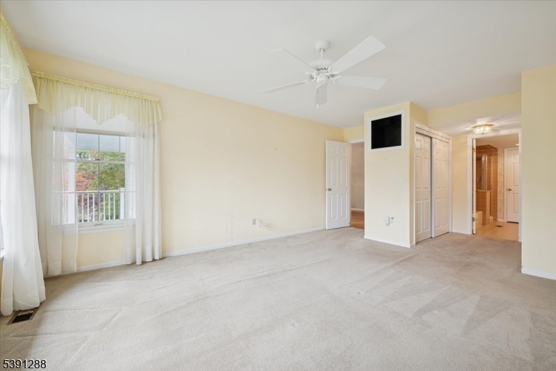 Bedminster Twp., New Jersey, 07921, United States, 2 Bedrooms Bedrooms, ,4 BathroomsBathrooms,Residential,For Sale,1988060