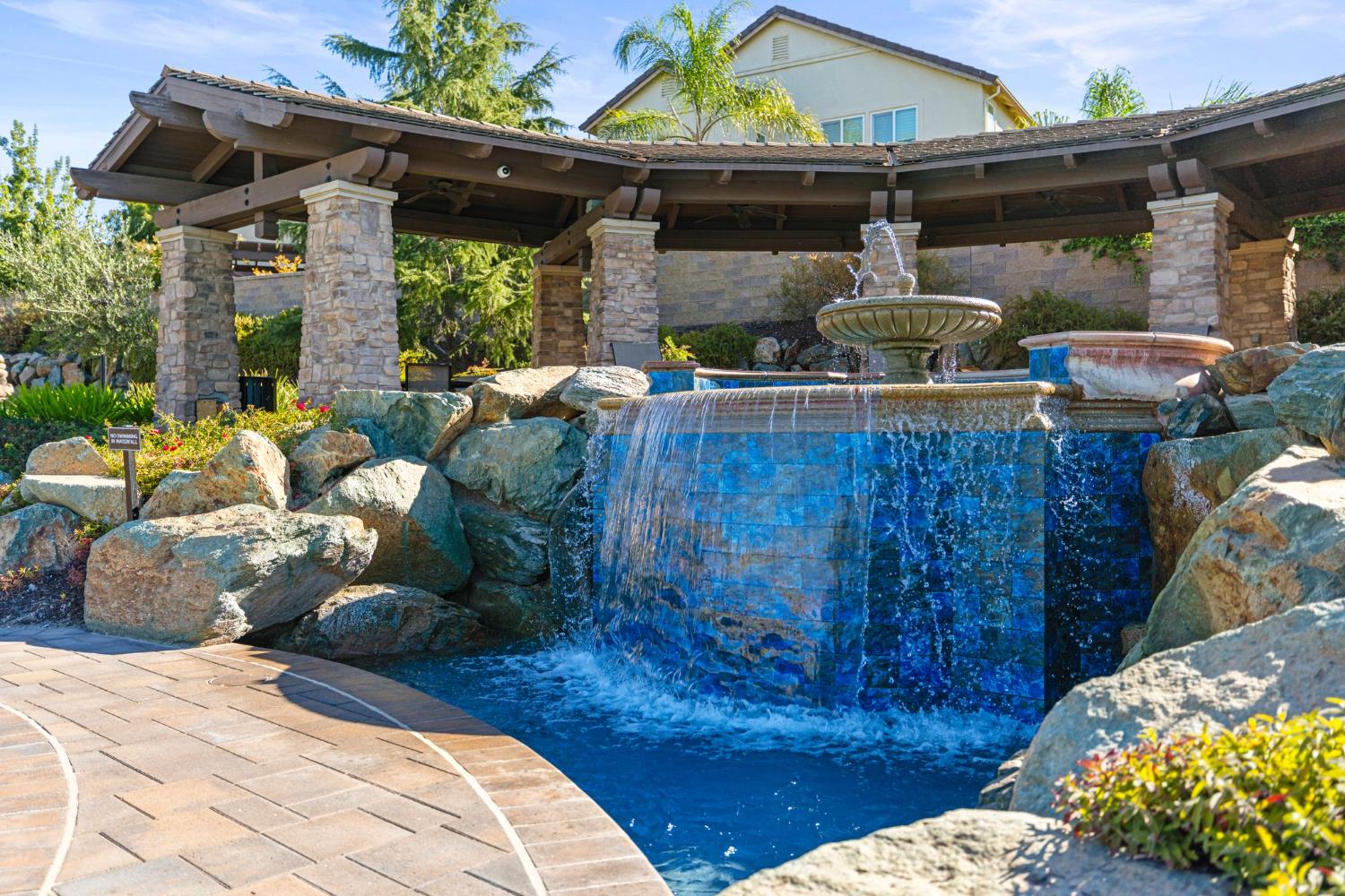 El Dorado Hills, California, 95762, United States, 4 Bedrooms Bedrooms, ,3 BathroomsBathrooms,Residential,For Sale,1925996