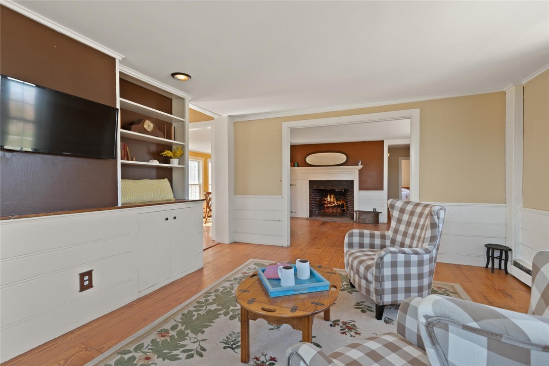 Scituate, Rhode Island, 02857, United States, 3 Bedrooms Bedrooms, ,2 BathroomsBathrooms,Residential,For Sale,1920020
