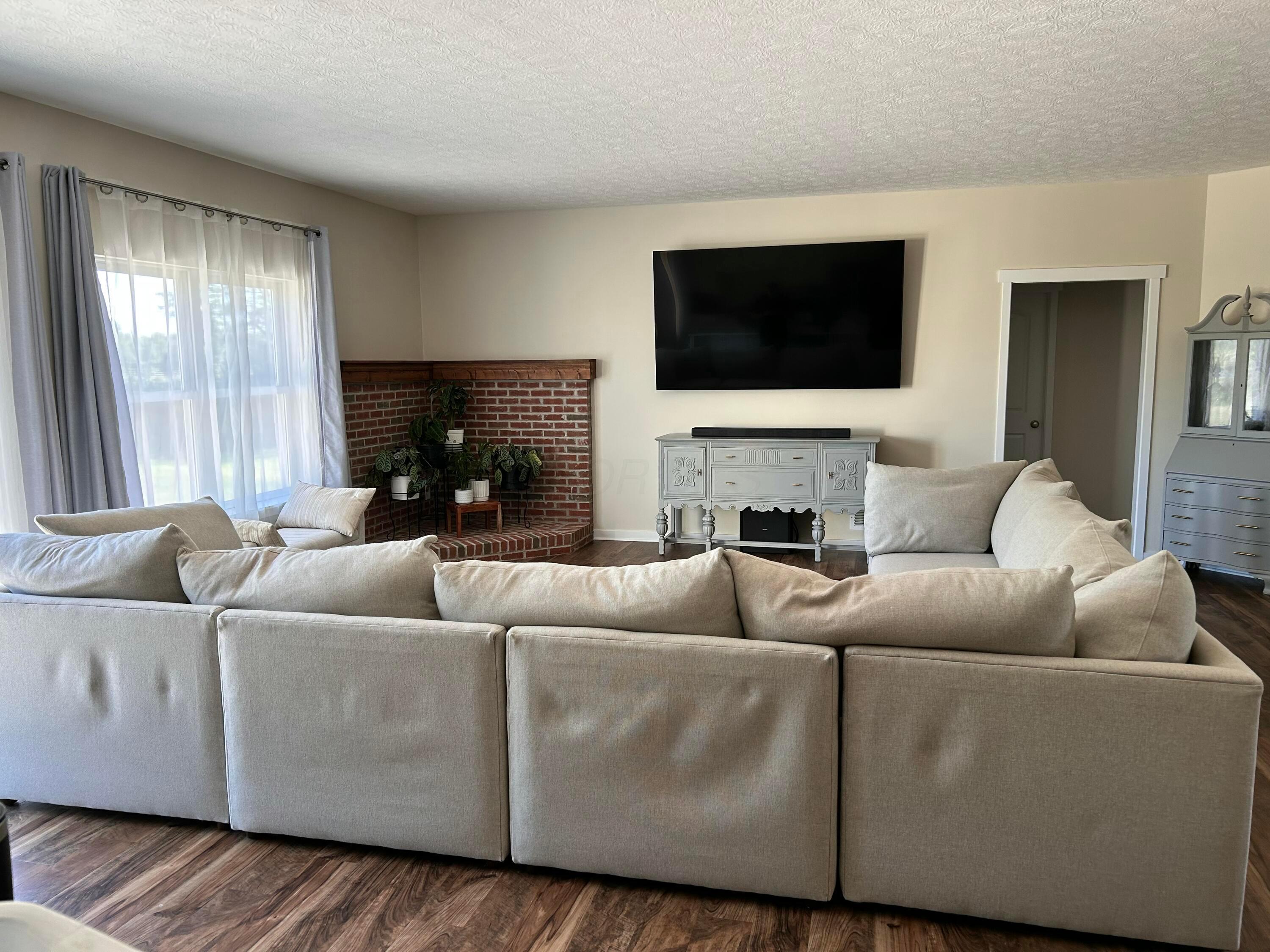 Orient, Ohio, 43146, United States, 4 Bedrooms Bedrooms, ,3 BathroomsBathrooms,Residential,For Sale,1990244