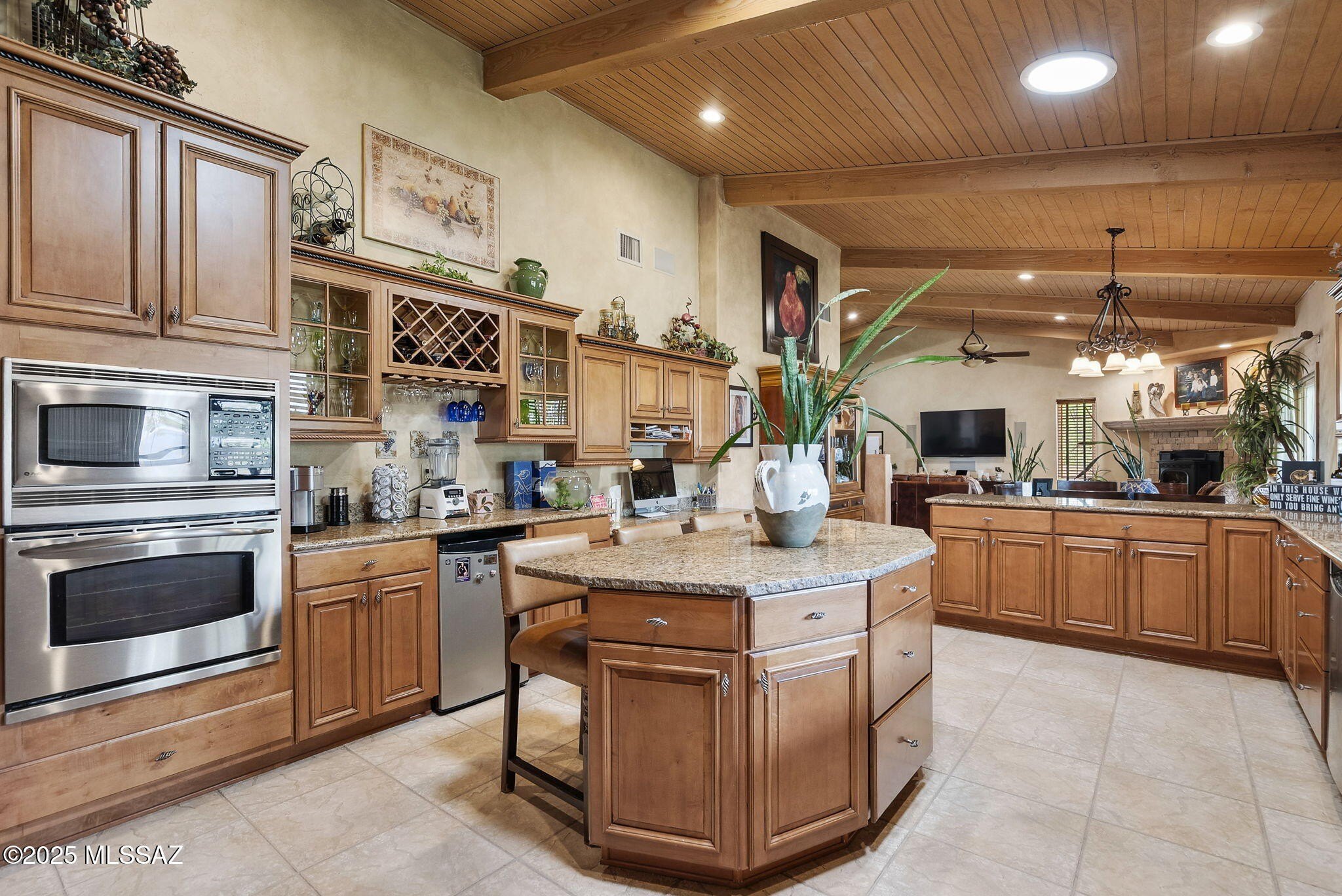 Nogales, Arizona, 85621, United States, 4 Bedrooms Bedrooms, ,7 BathroomsBathrooms,Residential,For Sale,1975895