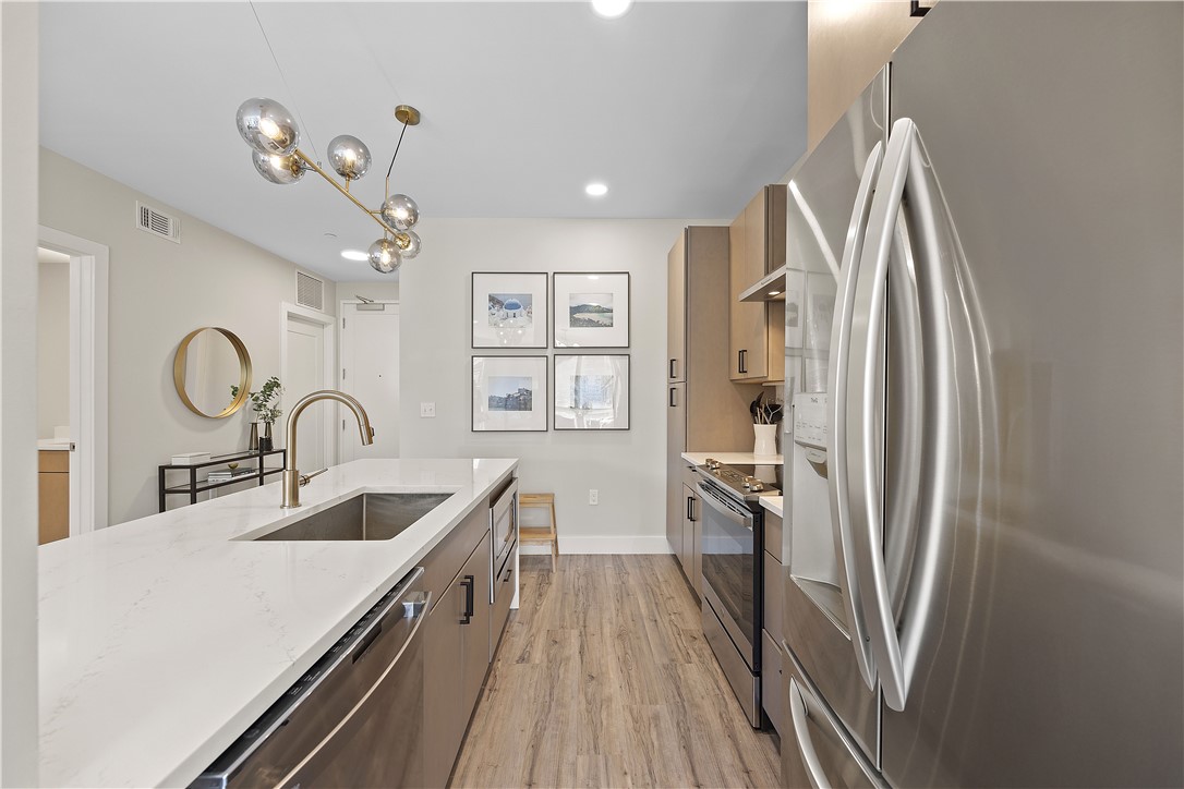 Lawrenceville, Pennsylvania, 15201, United States, 2 Bedrooms Bedrooms, ,2 BathroomsBathrooms,Residential,For Sale,1960750