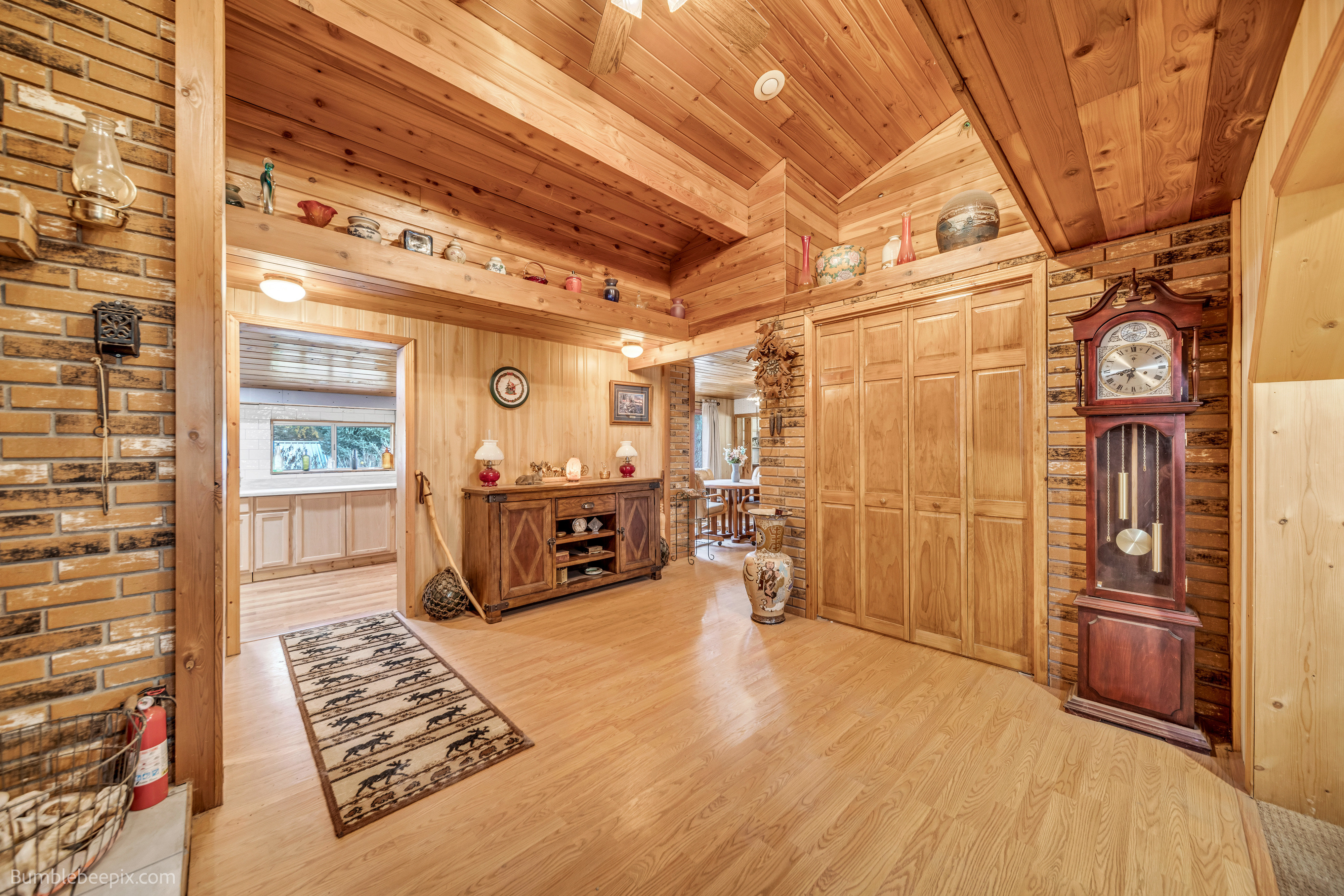 Cusick, Washington, 99119, United States, 4 Bedrooms Bedrooms, ,1 BathroomBathrooms,Residential,For Sale,1988641