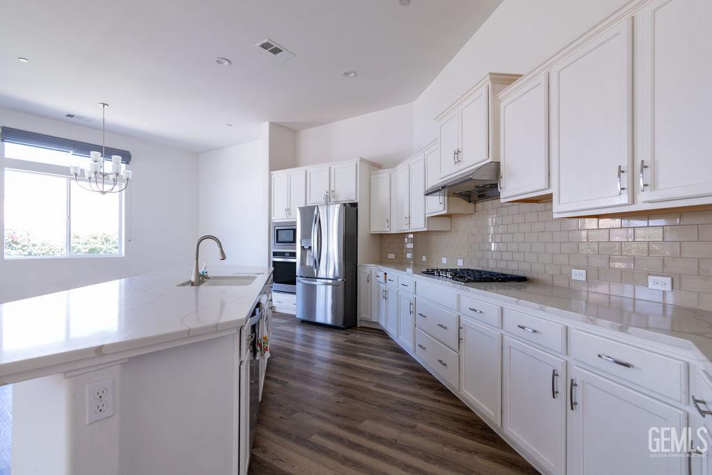 Bakersfield, California, 93311, United States, 4 Bedrooms Bedrooms, ,3 BathroomsBathrooms,Residential,For Sale,1906845