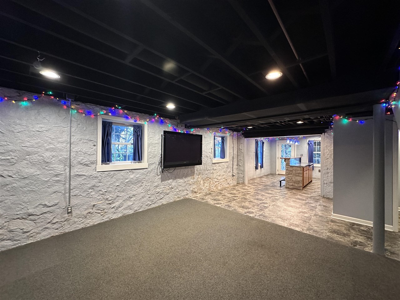 Bowling Green, Kentucky, 42103, United States, 4 Bedrooms Bedrooms, ,5 BathroomsBathrooms,Residential,For Sale,1991633