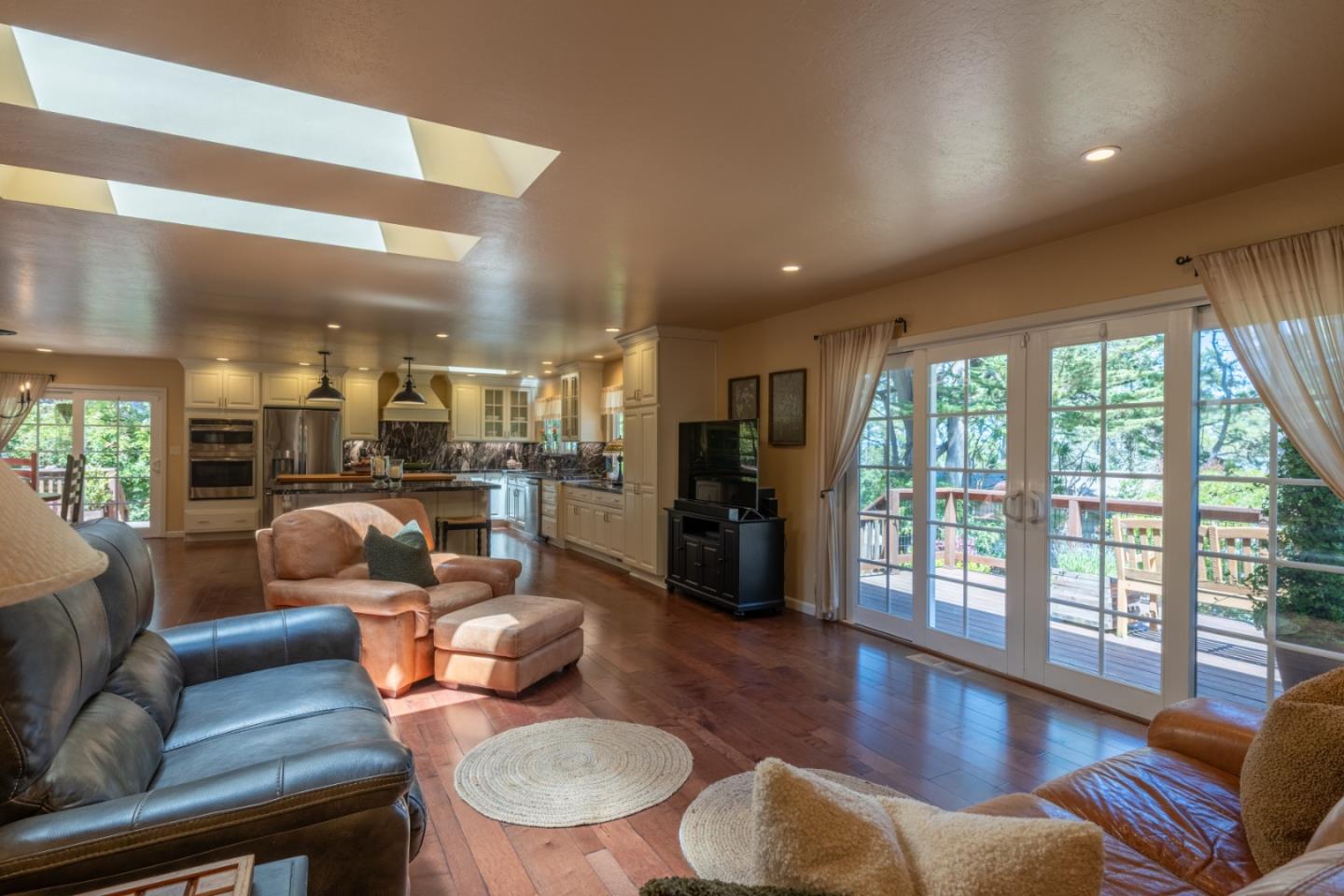 Monterey, California, 93940, United States, 3 Bedrooms Bedrooms, ,2 BathroomsBathrooms,Residential,For Sale,1837476
