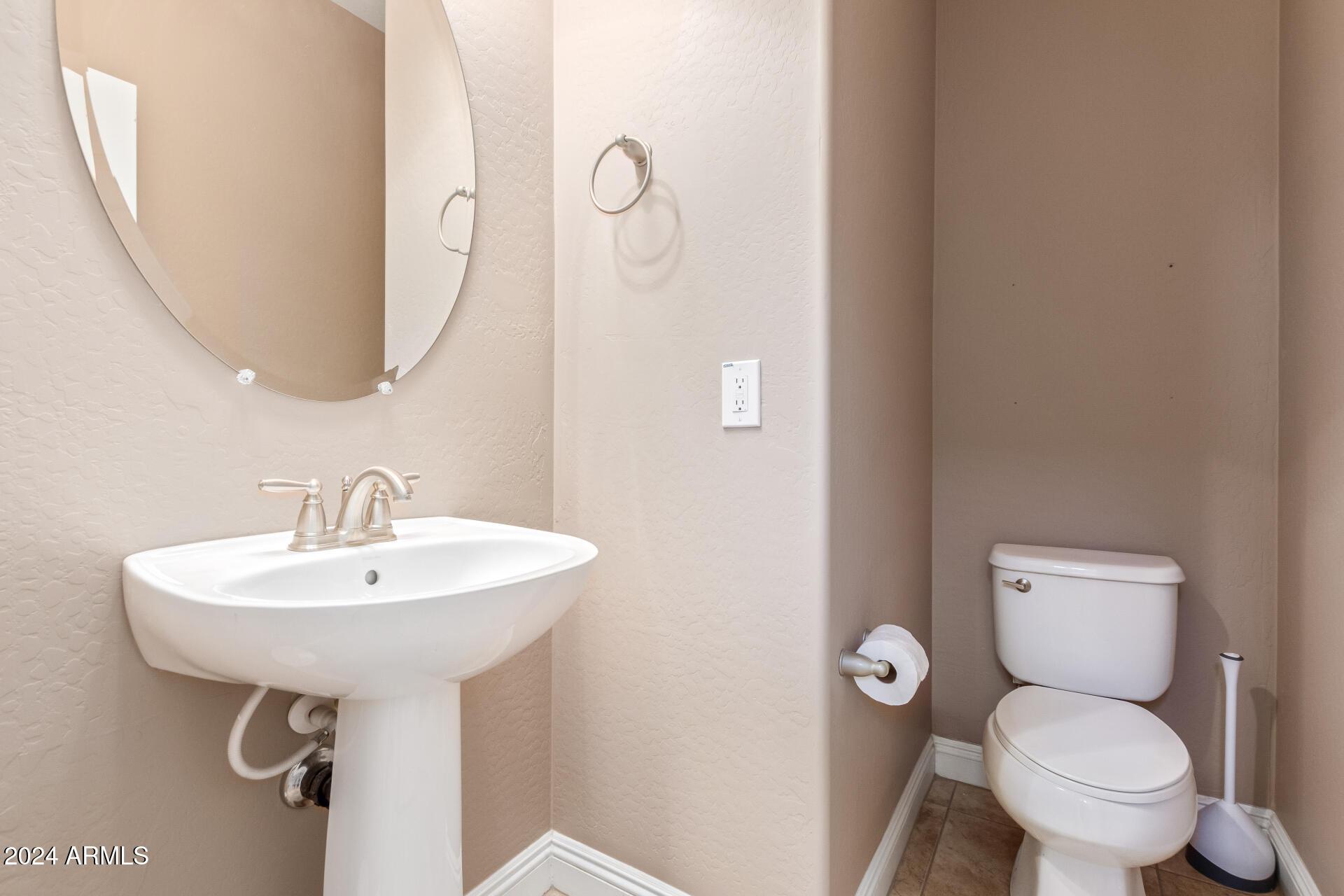 Phoenix, Arizona, 85085, United States, 3 Bedrooms Bedrooms, ,4 BathroomsBathrooms,Residential,For Sale,1921269