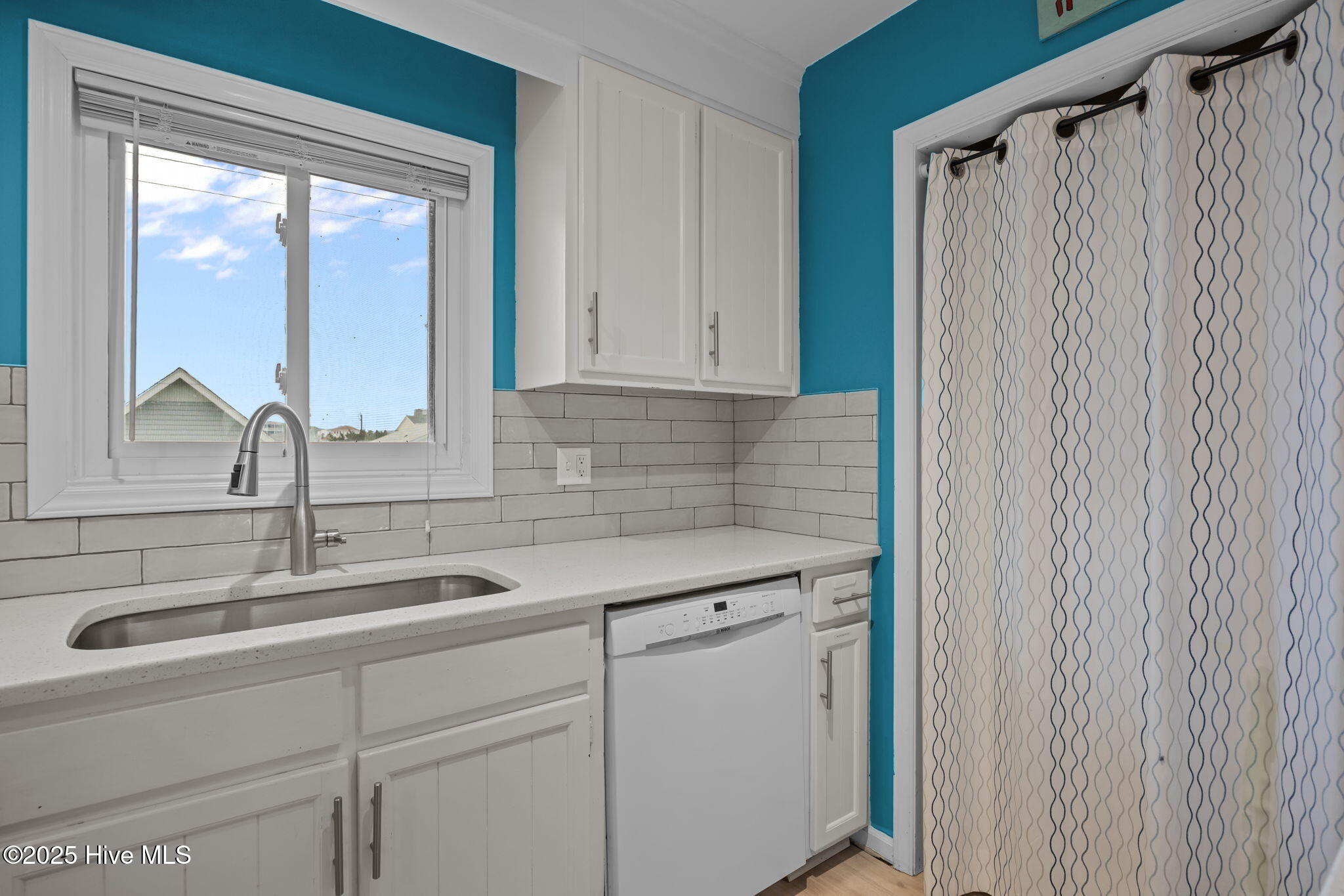 Carolina Beach, North Carolina, 28428, United States, 2 Bedrooms Bedrooms, ,2 BathroomsBathrooms,Residential,For Sale,2005552