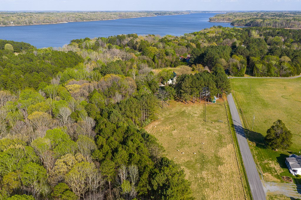Buffalo Junction, Virginia, 24529, United States, 4 Bedrooms Bedrooms, ,2 BathroomsBathrooms,Residential,For Sale,2033576