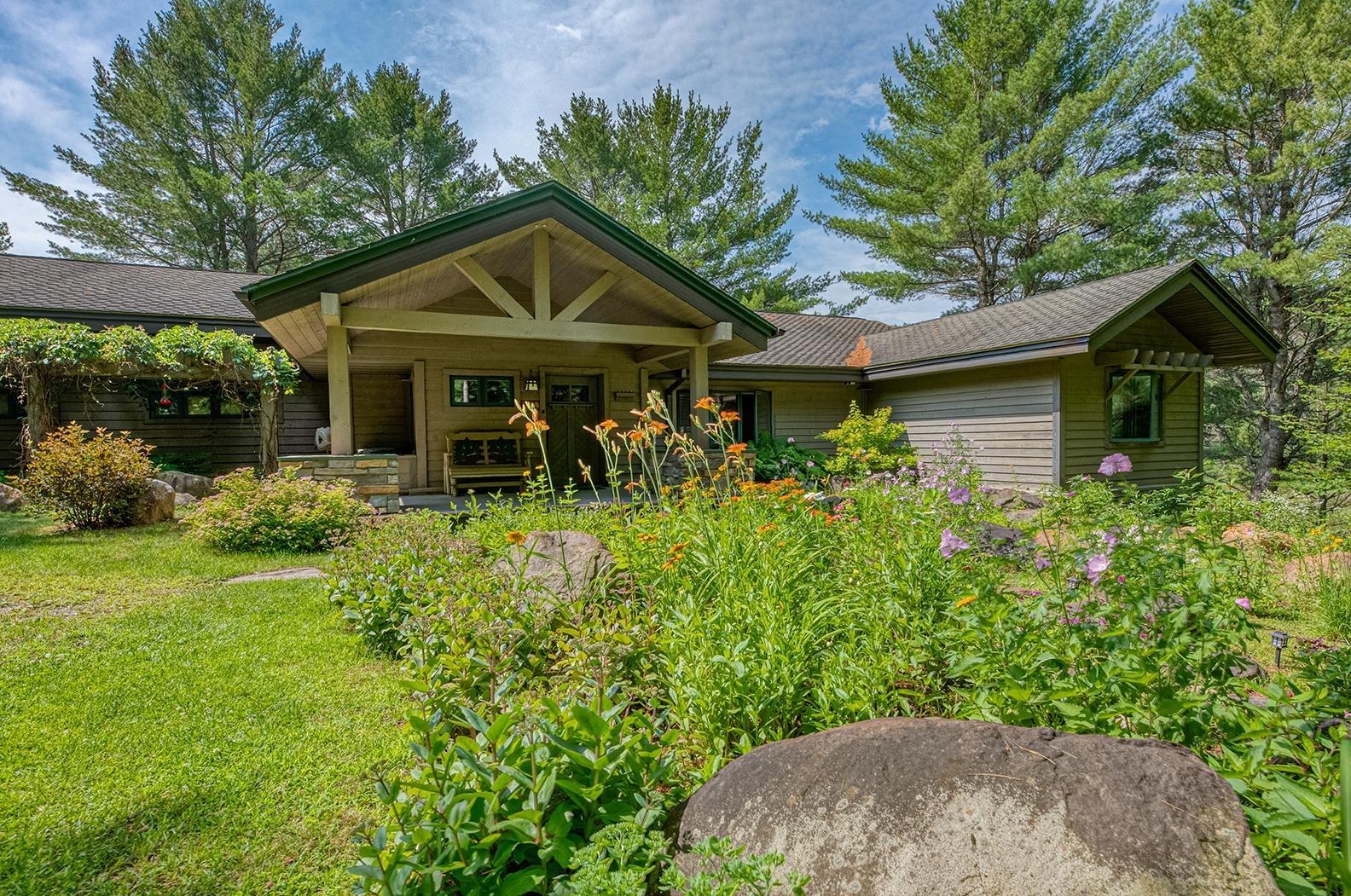 Watersmeet, Michigan, 49969, United States, 4 Bedrooms Bedrooms, ,3 BathroomsBathrooms,Residential,For Sale,1979345