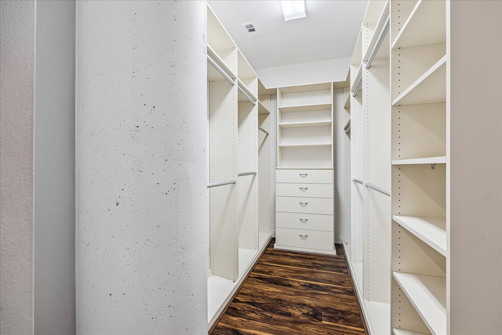  5005 Hidalgo Street #210 - 物件實景