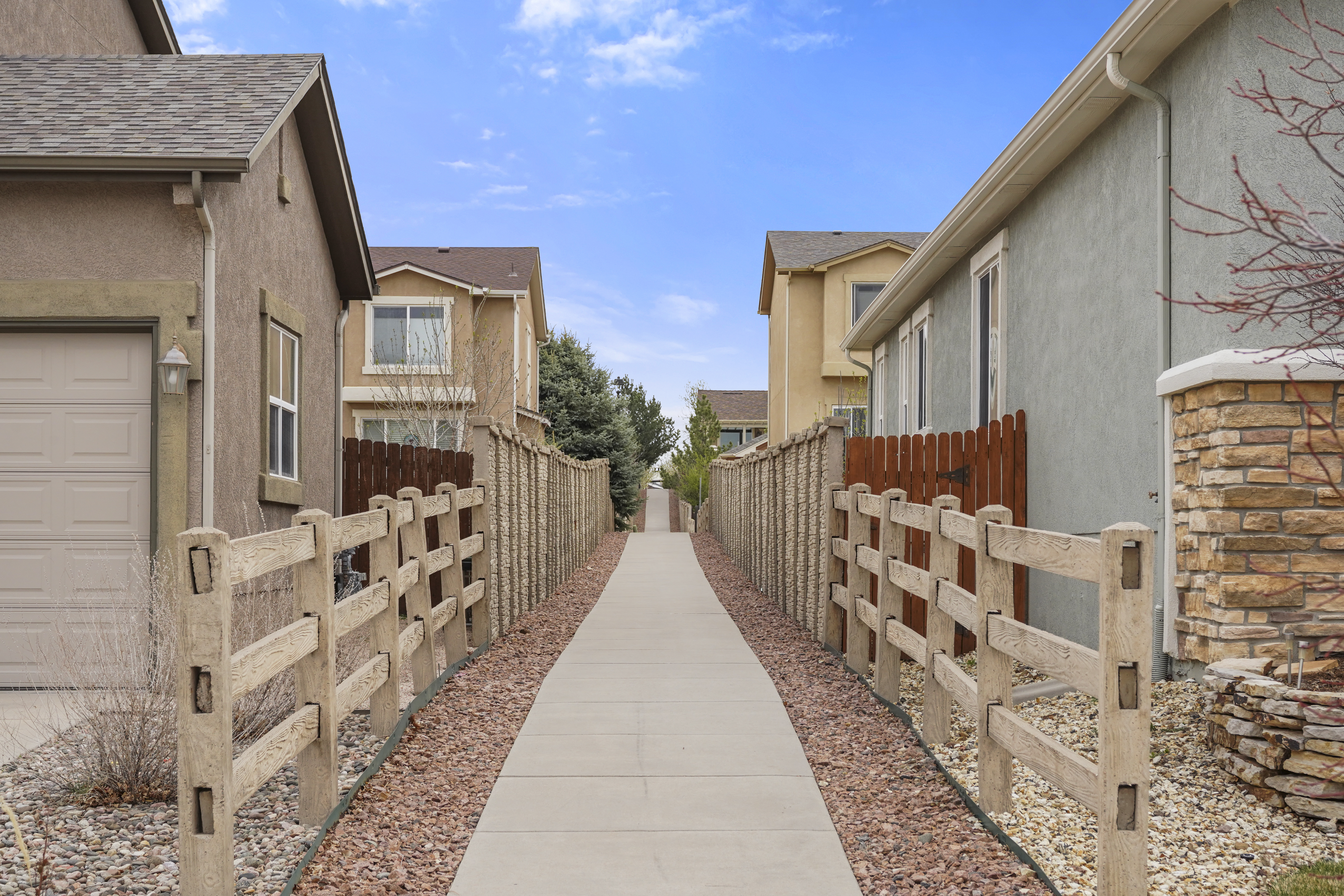  Move-In Ready Home with Stunning Mountain Views & Spacious Open Living - 物件實景