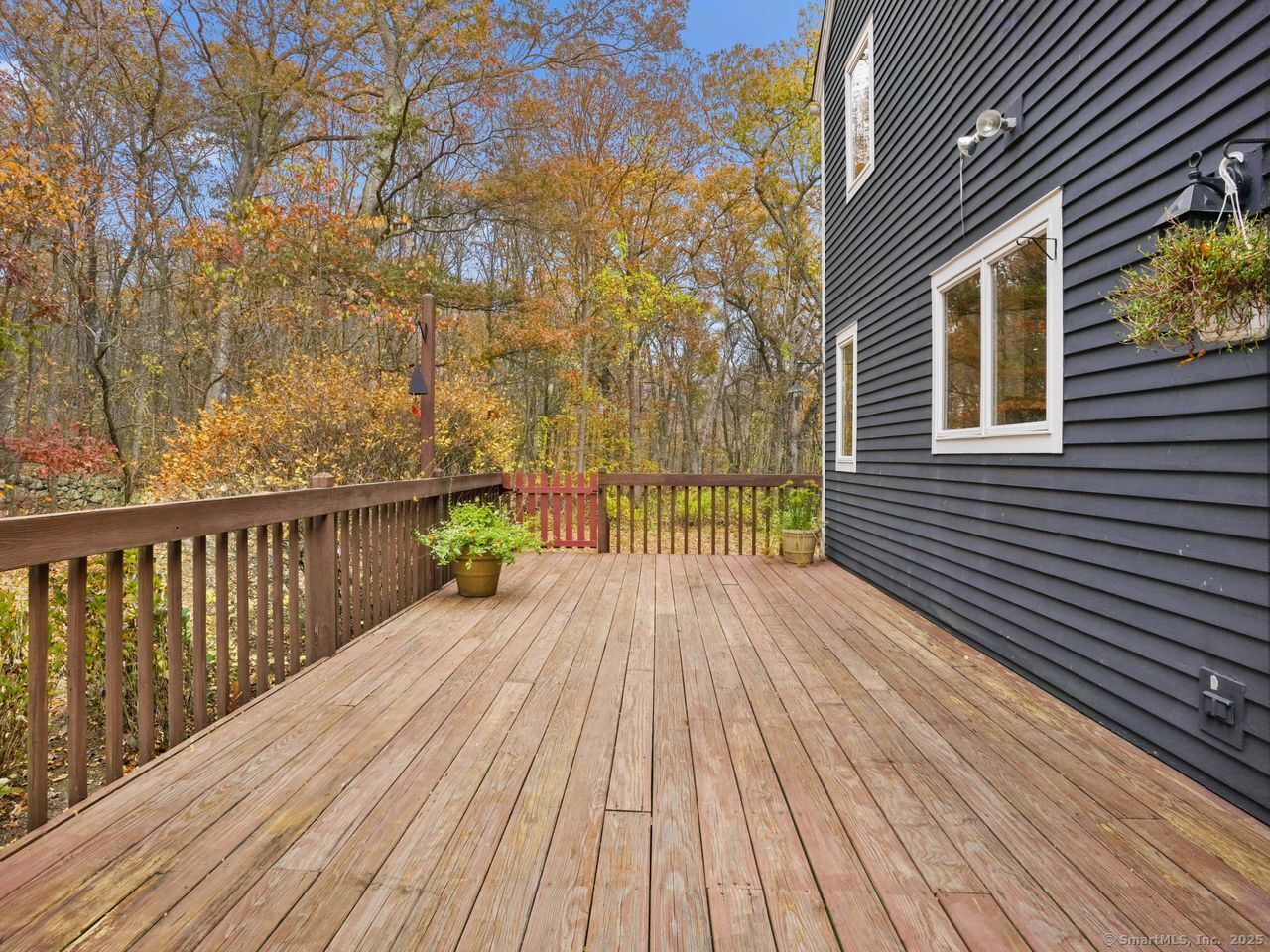 Weston, Connecticut, 06883, United States, 3 Bedrooms Bedrooms, ,3 BathroomsBathrooms,Residential,For Sale,1989360