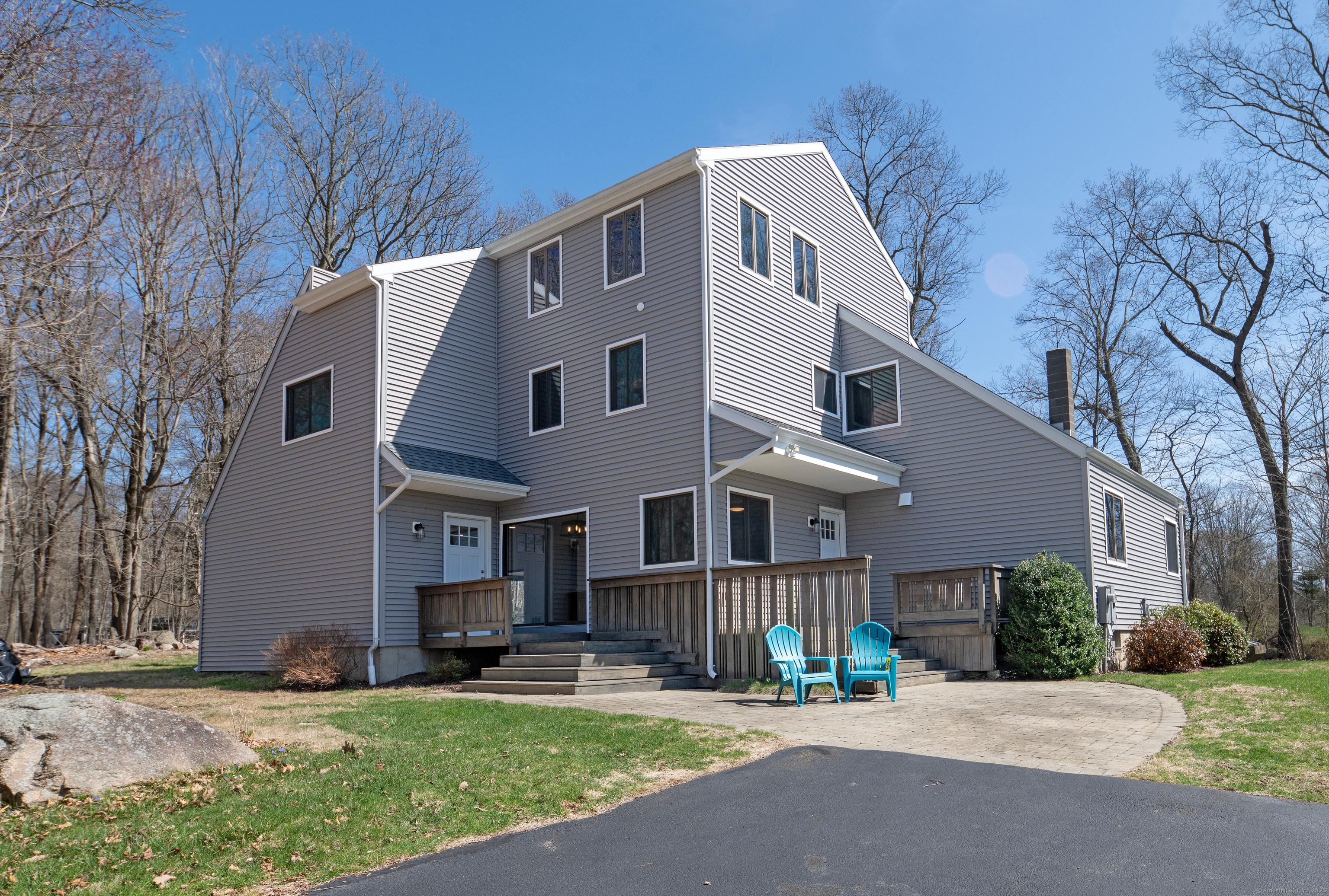 Guilford, Connecticut, 06437, United States, 3 Bedrooms Bedrooms, ,2 BathroomsBathrooms,Residential,For Sale,1935786