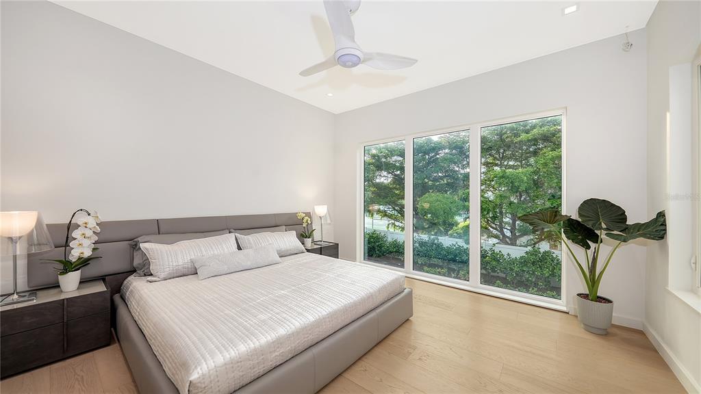 Longboat Key, Florida, 34228, United States, 5 Bedrooms Bedrooms, ,5 BathroomsBathrooms,Residential,For Sale,1766369