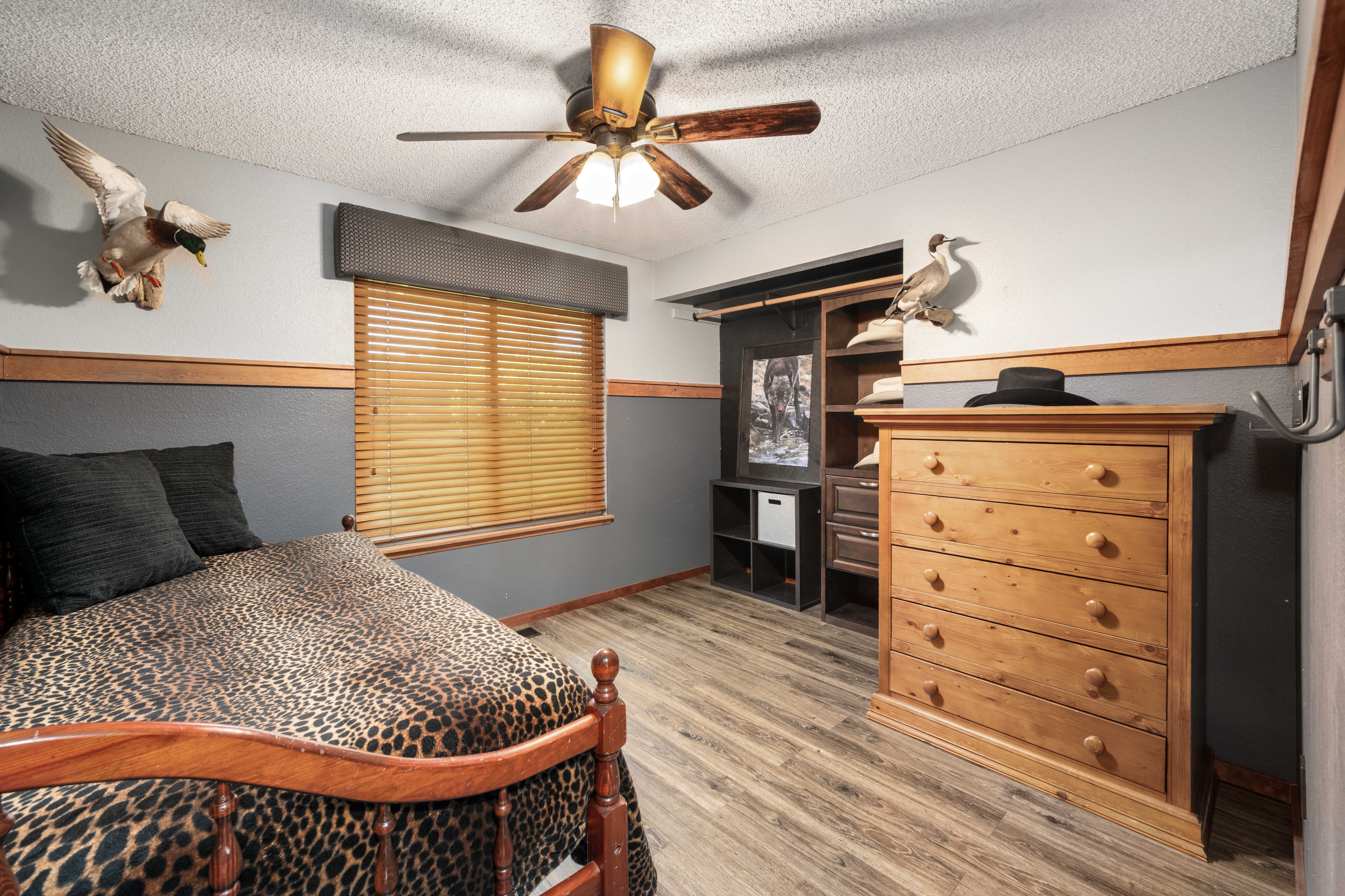 Welcome to this Charming 1-Story Home Situated On a Generous .35 Acre Lot - 物件實景