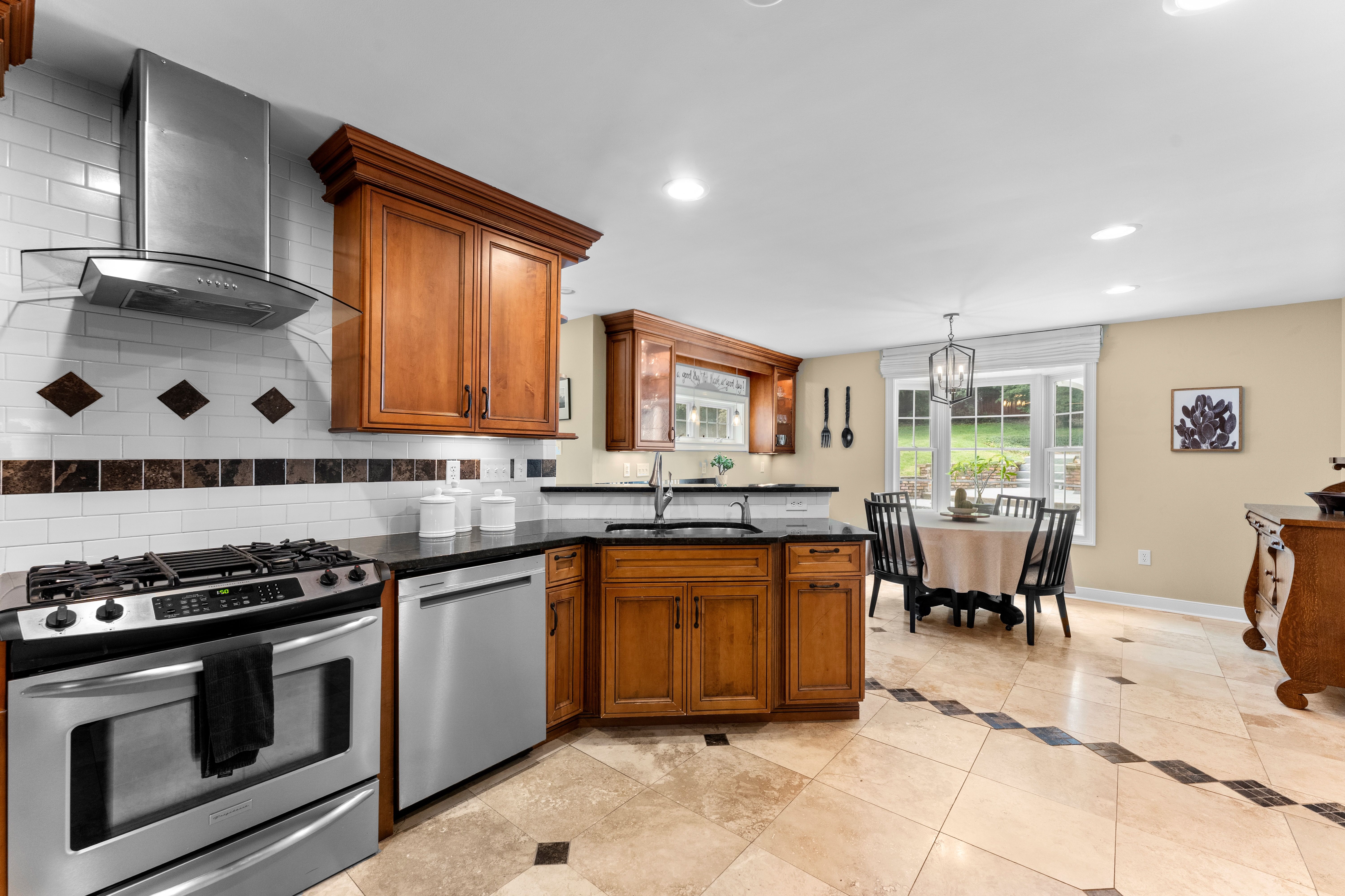  606 Westham Woods Drive, Henrico, VA 23229 - 物件實景