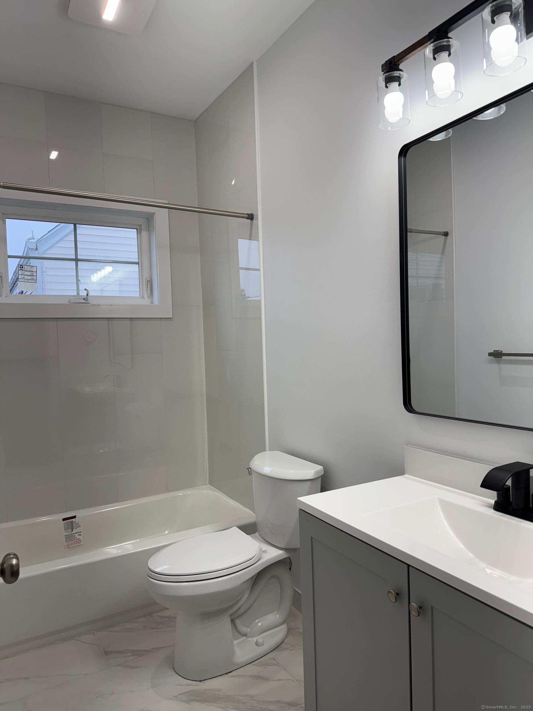 Bridgeport, Connecticut, 06606, United States, 4 Bedrooms Bedrooms, ,3 BathroomsBathrooms,Residential,For Sale,1978261