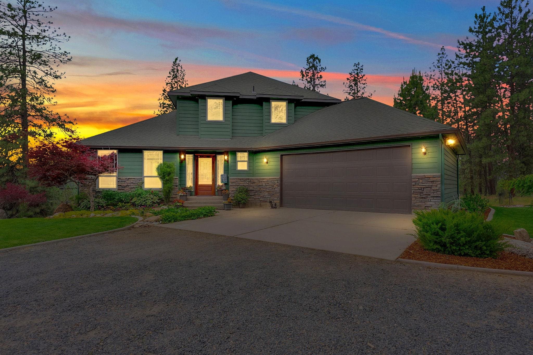 Nine Mile Falls, Washington, 99026, United States, 4 Bedrooms Bedrooms, ,3 BathroomsBathrooms,Residential,For Sale,1979955