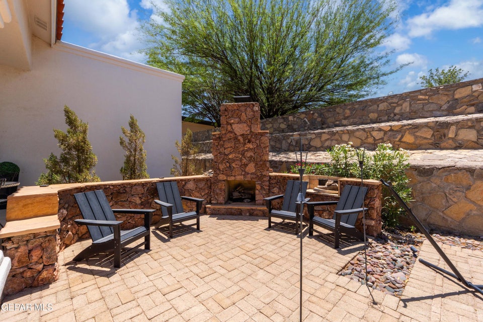 El Paso, Texas, 79936, United States, 5 Bedrooms Bedrooms, ,5 BathroomsBathrooms,Residential,For Sale,1980417