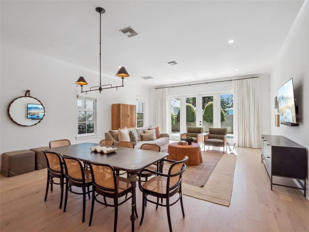 Winter Park, Florida, 32789, United States, 3 Bedrooms Bedrooms, ,5 BathroomsBathrooms,Residential,For Sale,1993312