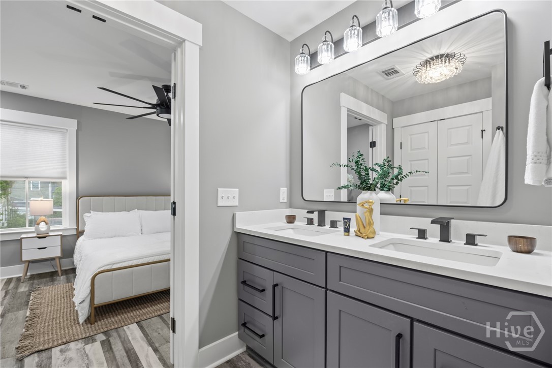 Savannah, Georgia, 31401, United States, 4 Bedrooms Bedrooms, ,3 BathroomsBathrooms,Residential,For Sale,1898819