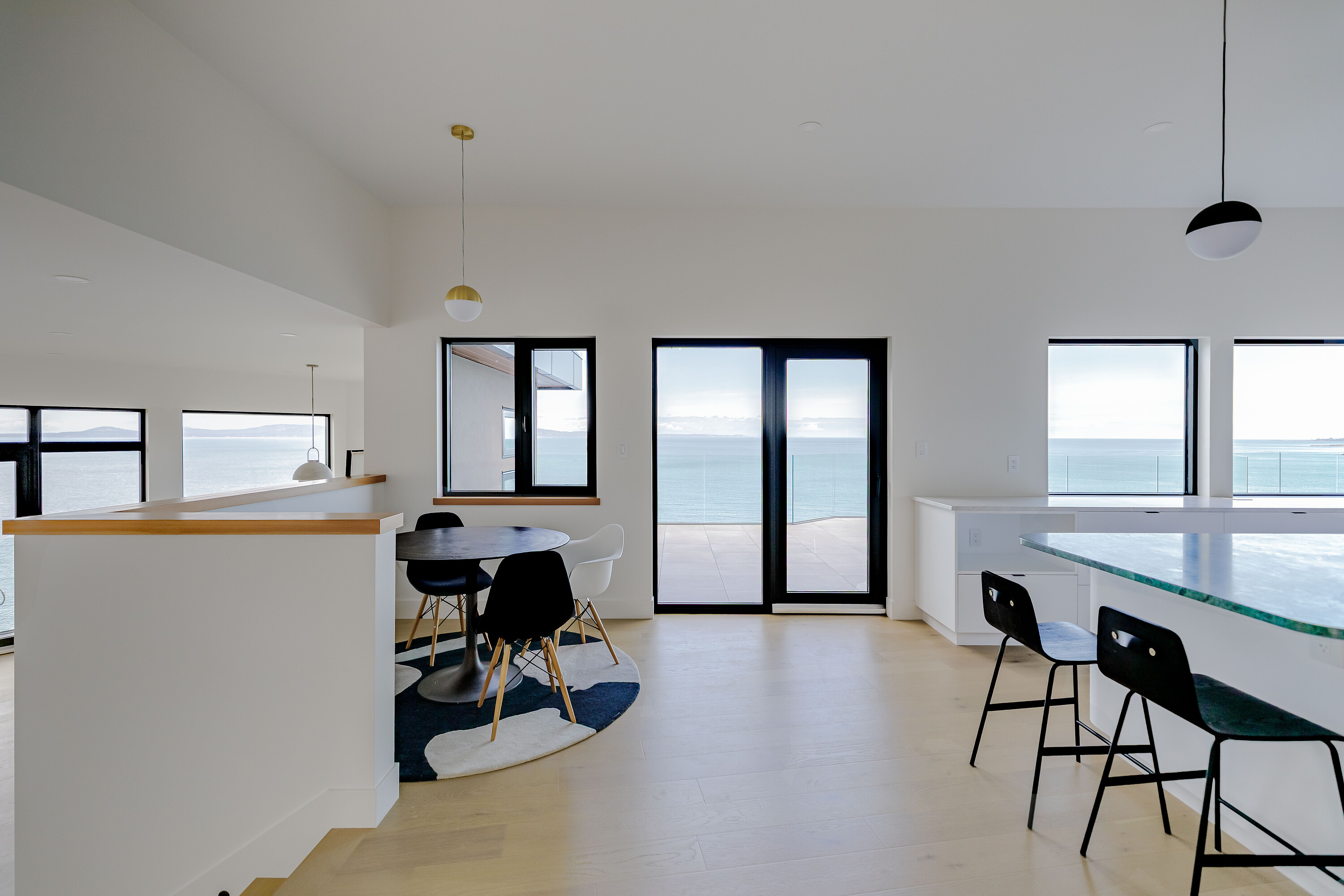  Panoramic Saanich Oceanfront - 物件實景