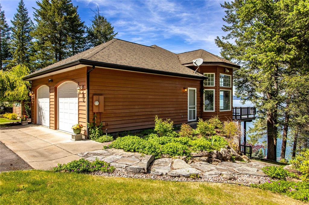 Polson, Montana, 59860, United States, 4 Bedrooms Bedrooms, ,4 BathroomsBathrooms,Residential,For Sale,1984394