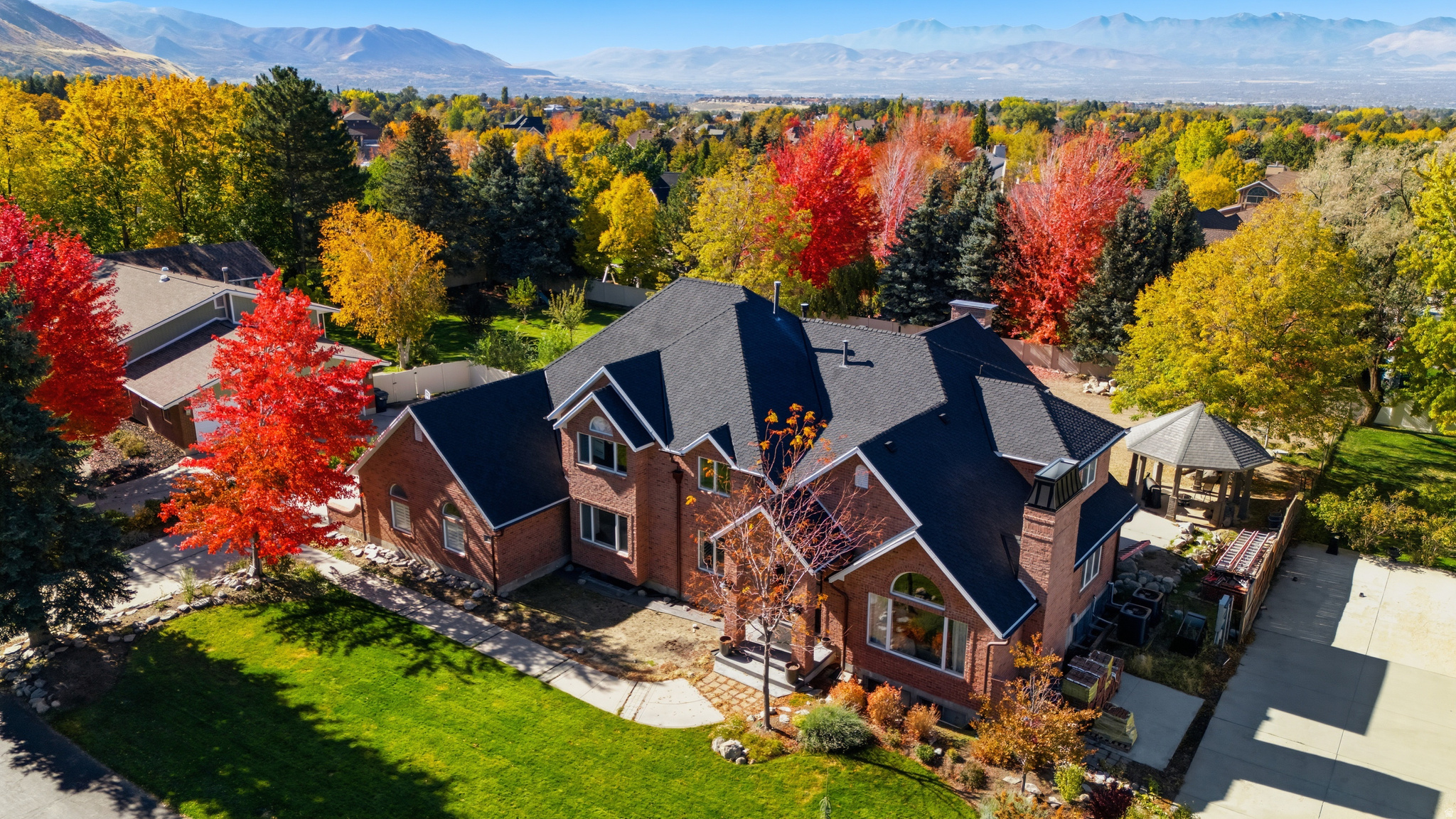 Sandy, Utah, 84092, United States, 5 Bedrooms Bedrooms, ,4 BathroomsBathrooms,Residential,For Sale,1994417