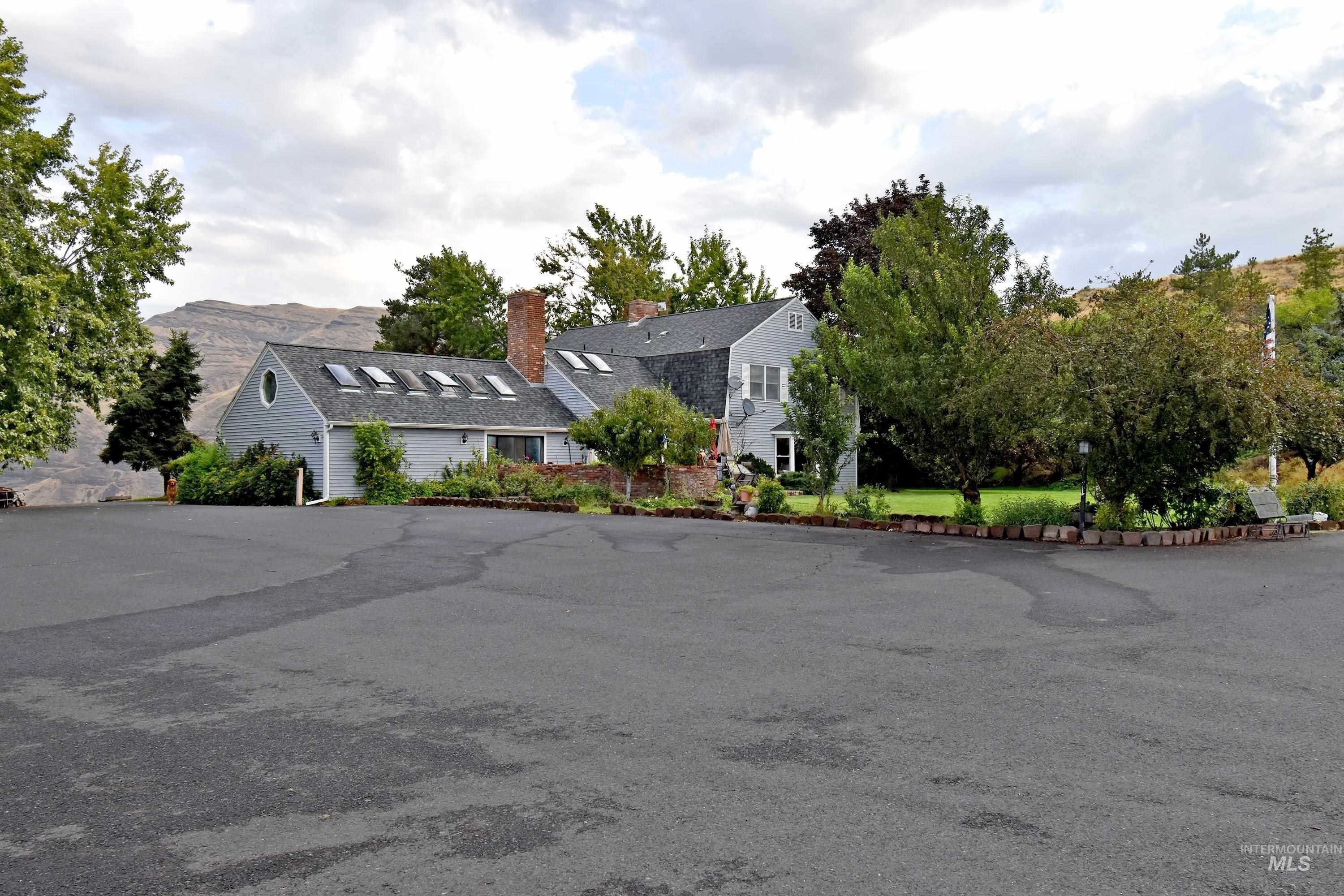 Clarkston, Washington, 99403, United States, 3 Bedrooms Bedrooms, ,3 BathroomsBathrooms,Residential,For Sale,1981338