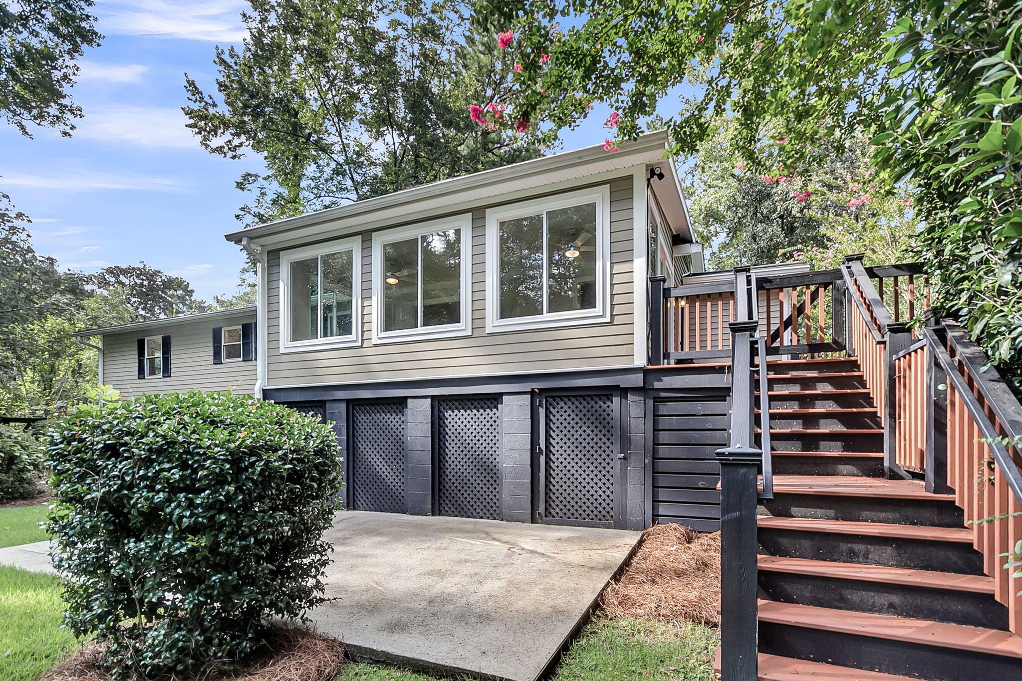 Summerville, South Carolina, 29483, United States, 3 Bedrooms Bedrooms, ,2 BathroomsBathrooms,Residential,For Sale,1916972