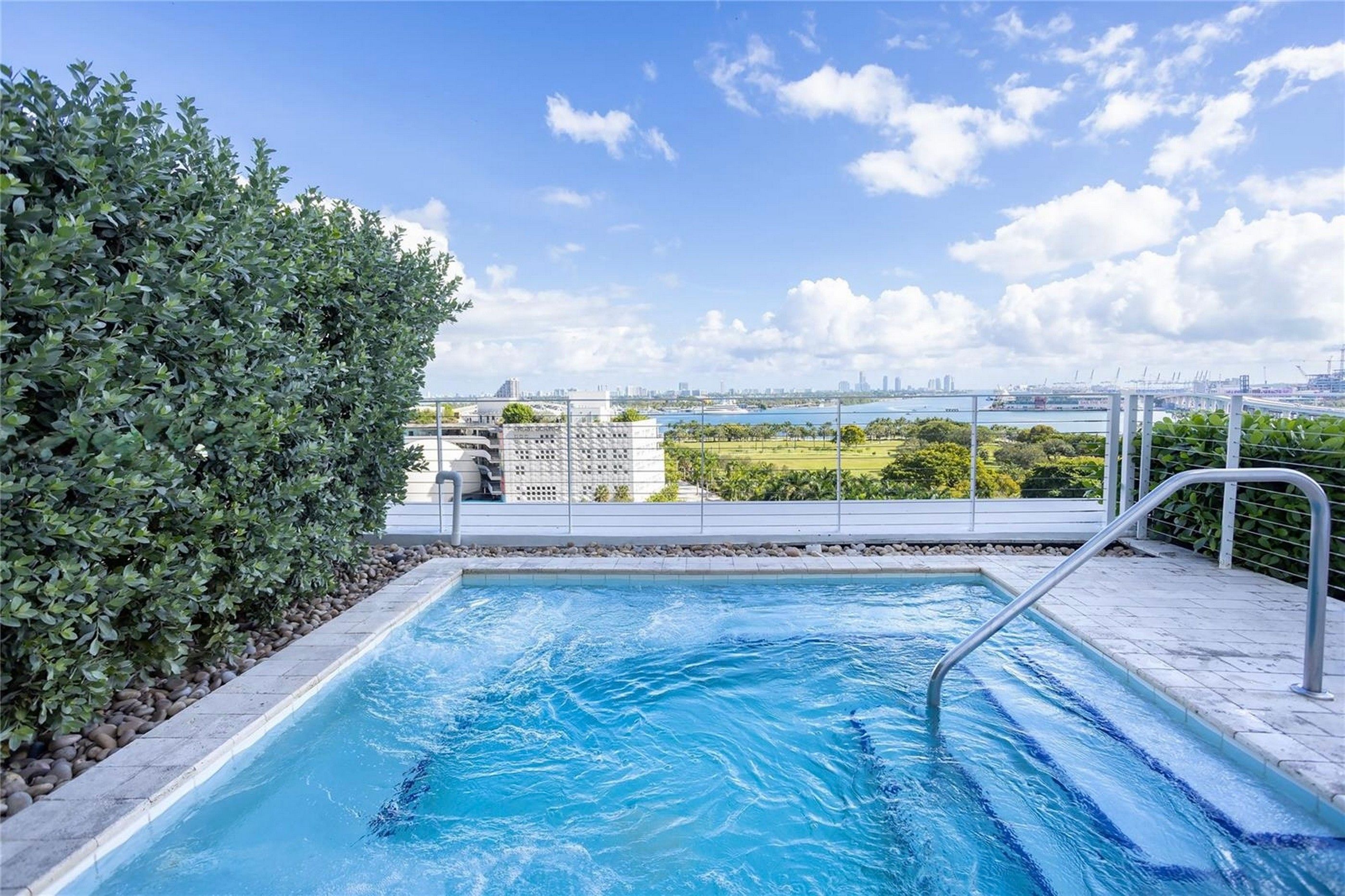  1040 Biscayne Blvd, Miami, FL, 33132 - 物件實景