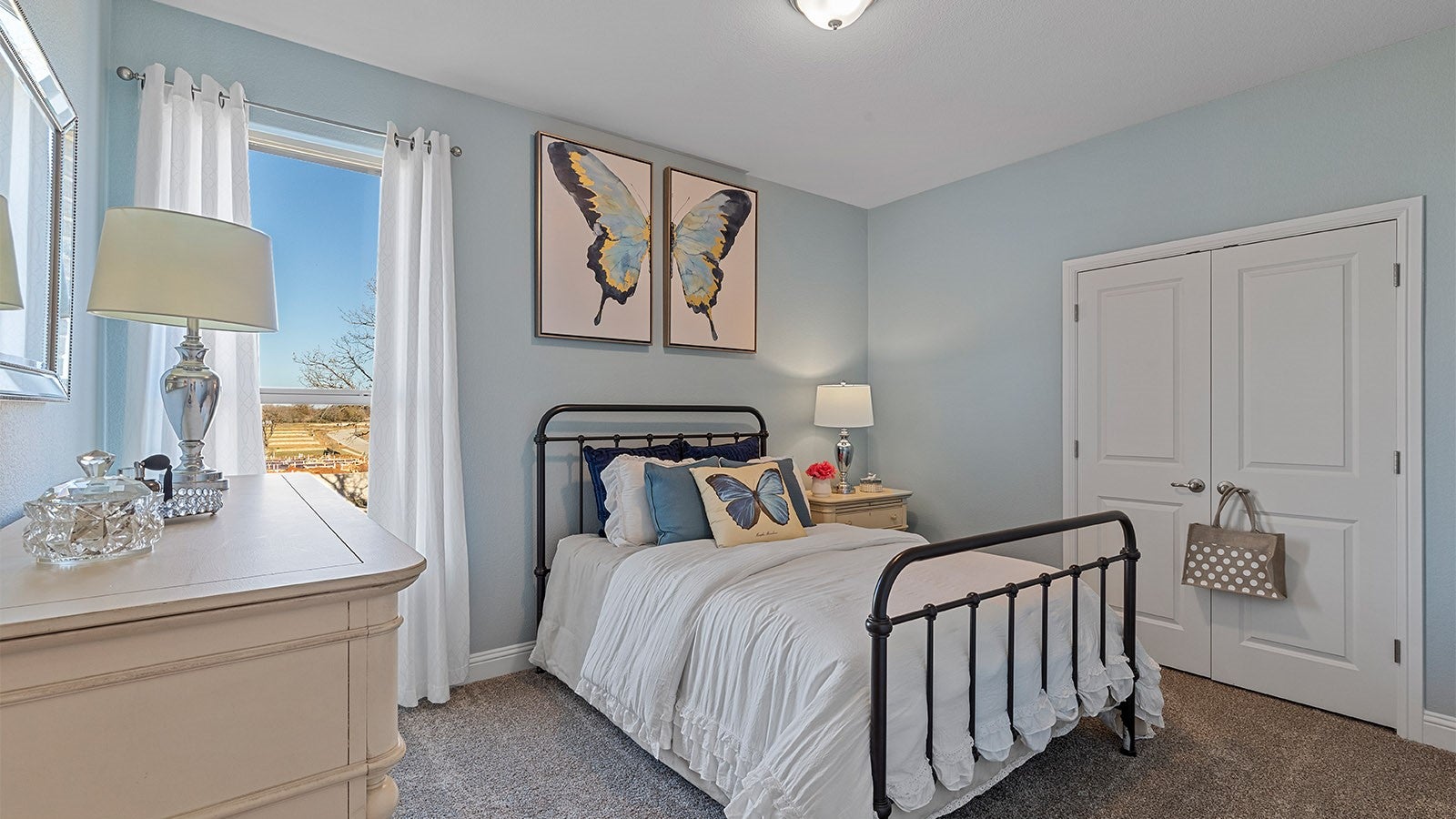 Grand Prairie, Texas, 76065, United States, 4 Bedrooms Bedrooms, ,3 BathroomsBathrooms,Residential,For Sale,2001463