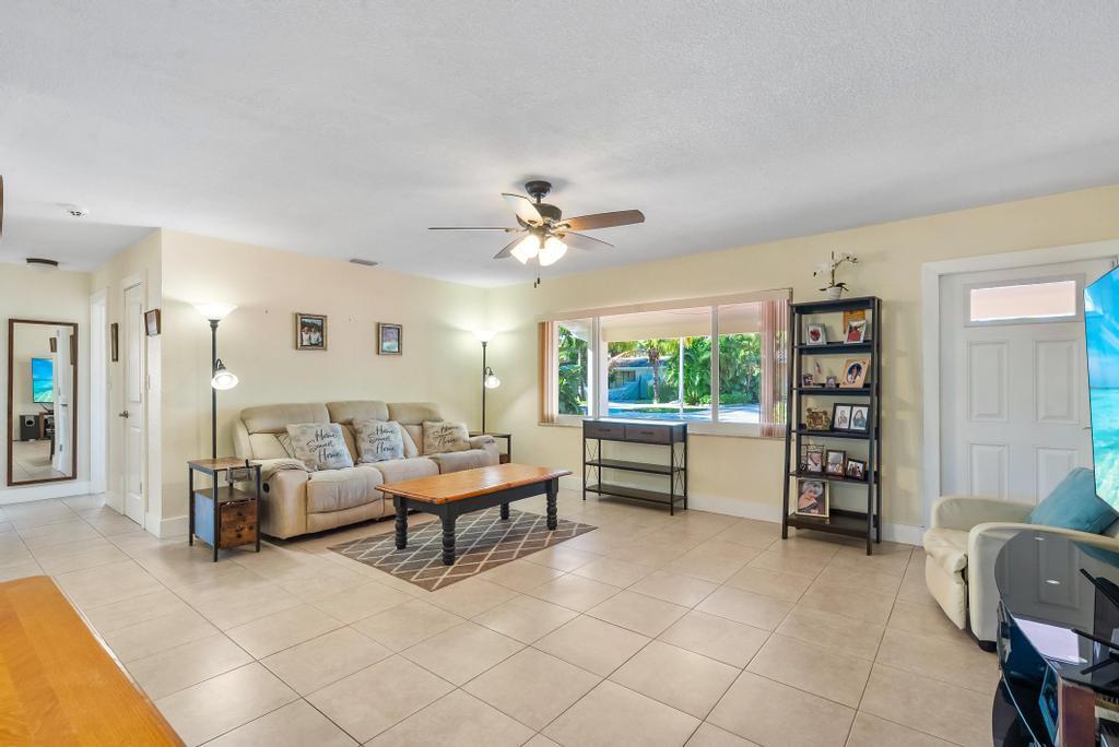 Deerfield Beach, Florida, 33441, United States, 2 Bedrooms Bedrooms, ,2 BathroomsBathrooms,Residential,For Sale,1995826